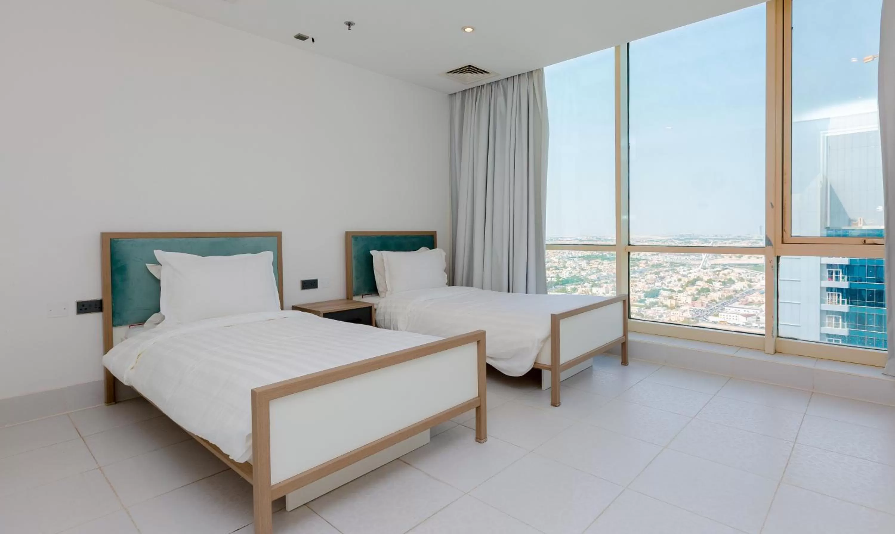 Bedroom, Bed in Ezdan Hotel West Bay