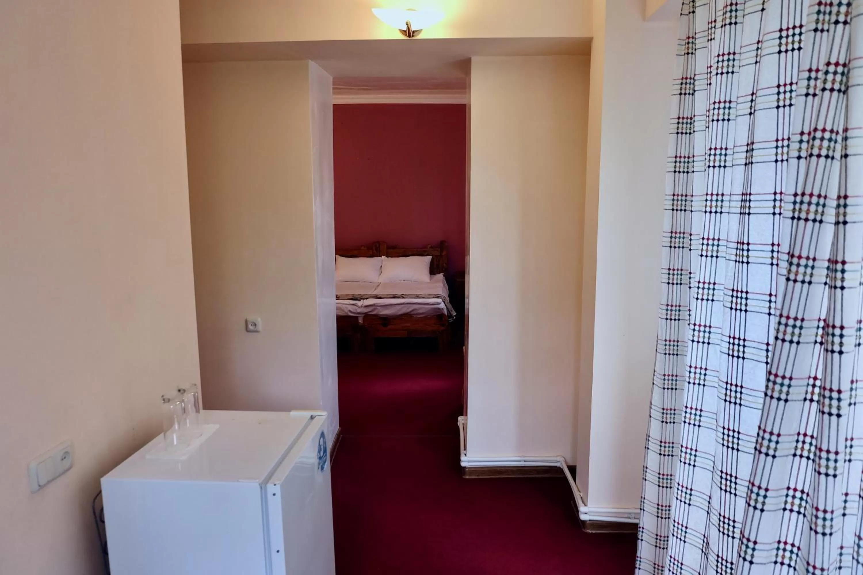 Photo of the whole room, Bathroom in Dil Hill by Sam