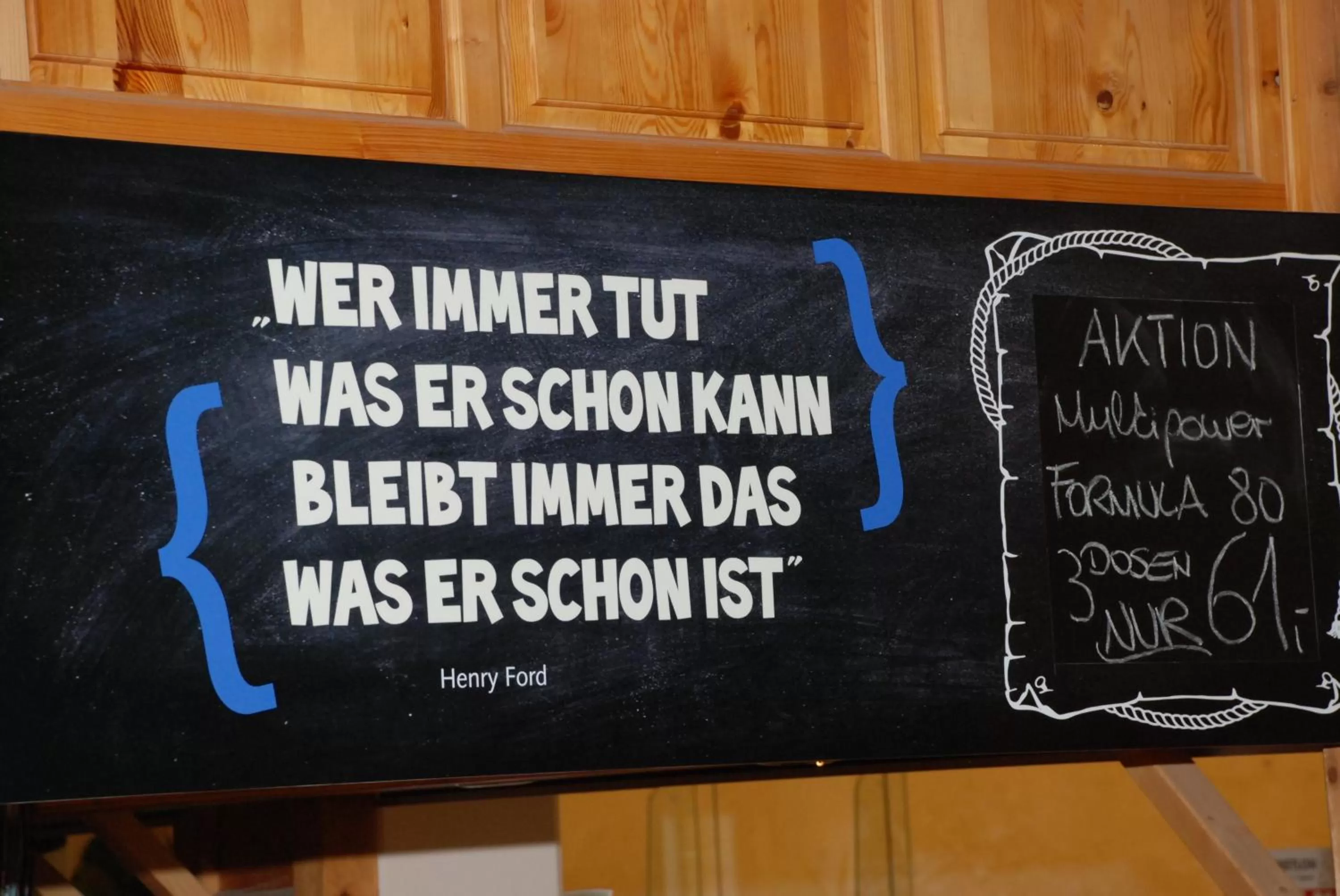 Logo/Certificate/Sign, Logo/Certificate/Sign/Award in Moving Rooms