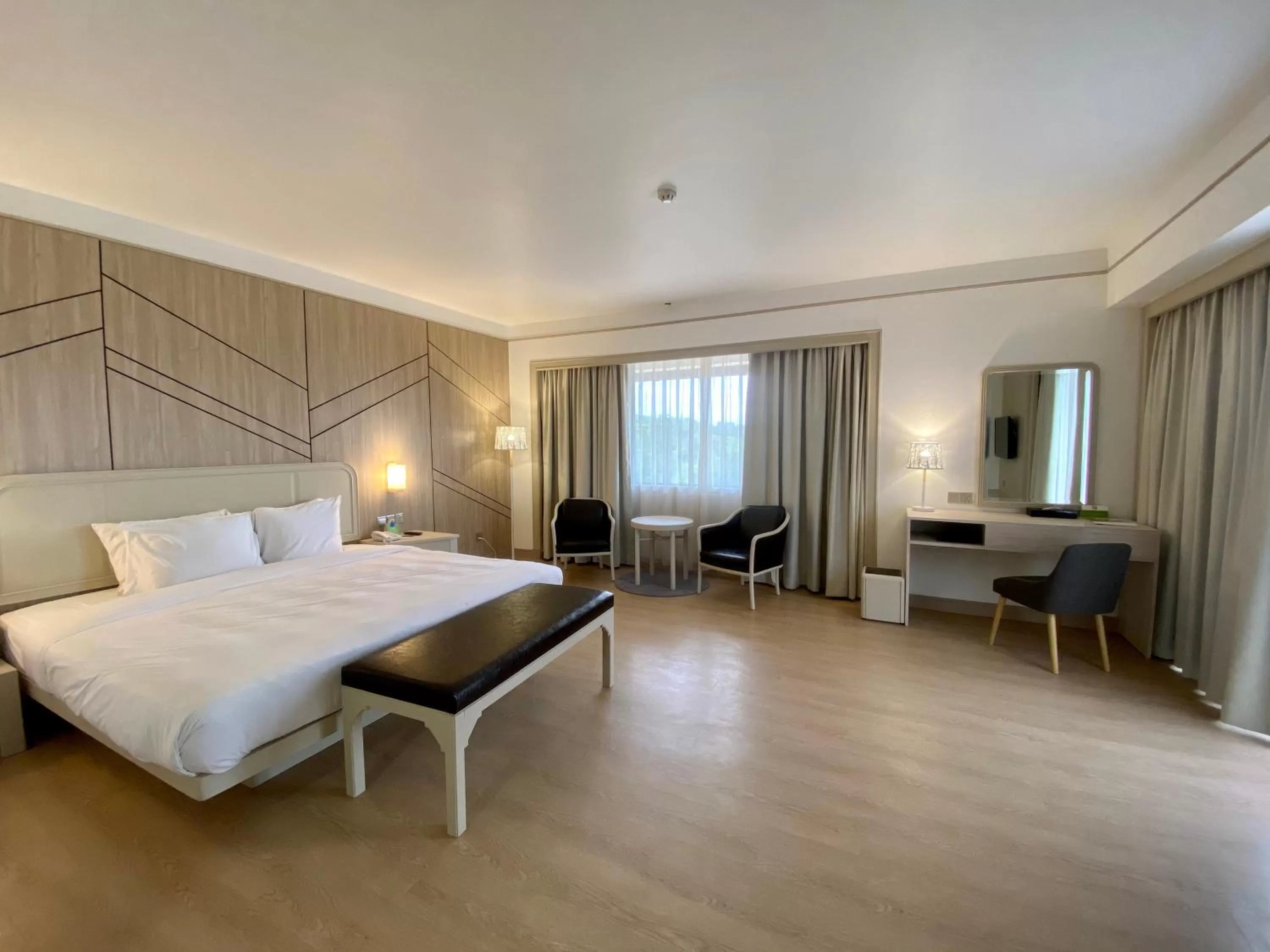 Bedroom, Bed in Sabah Hotel