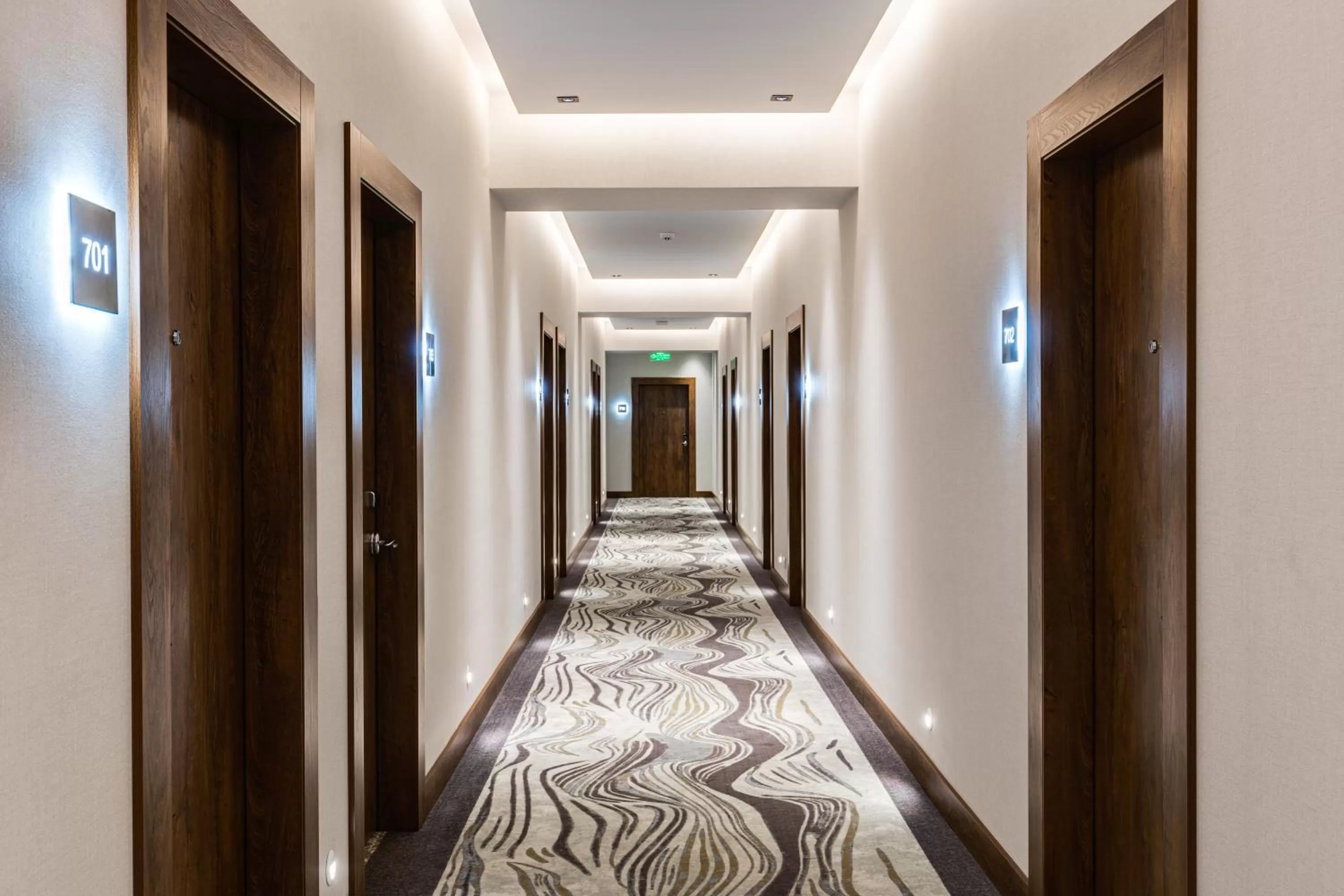 Lobby or reception in Shamsan Airport Hotel