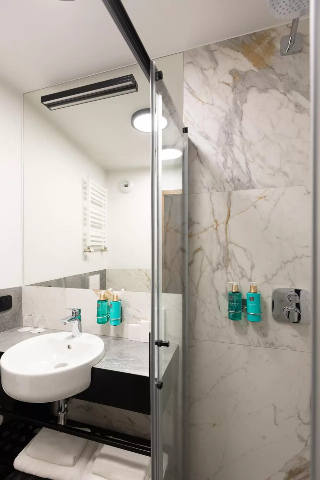 Shower in Focus Hotel Premium Kraków