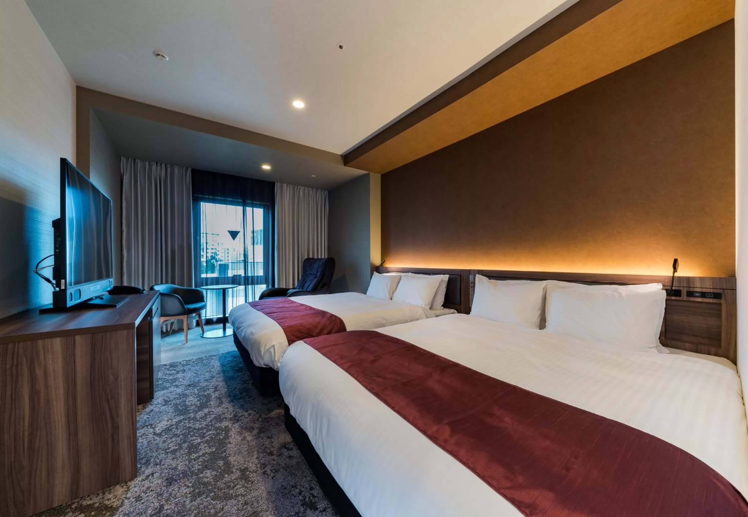 Bed in Daiwa Roynet Hotel Hakata Reisen PREMIER