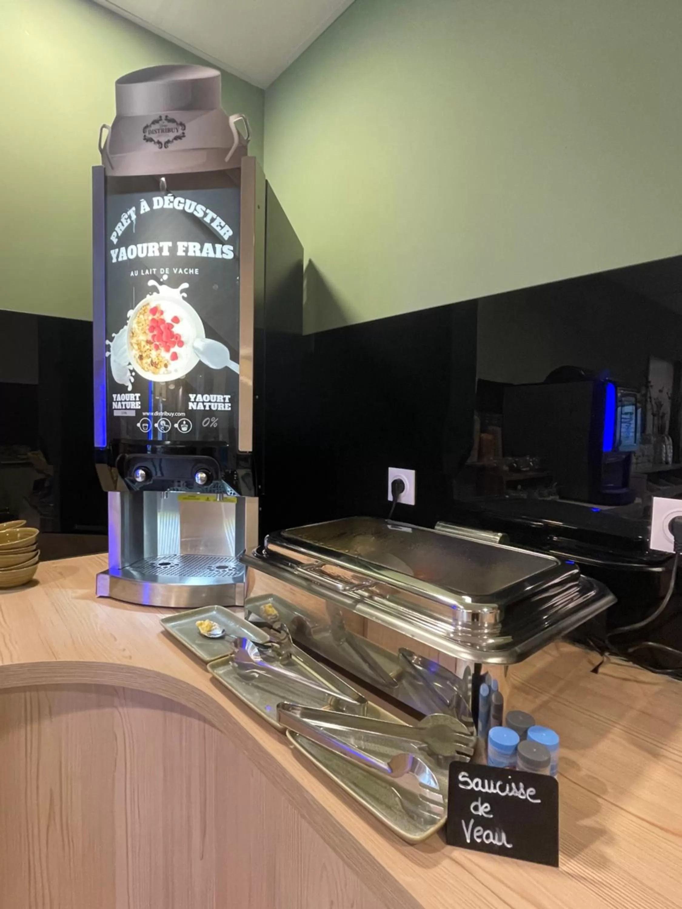 Food and drinks in Hôtel Amiens Sud