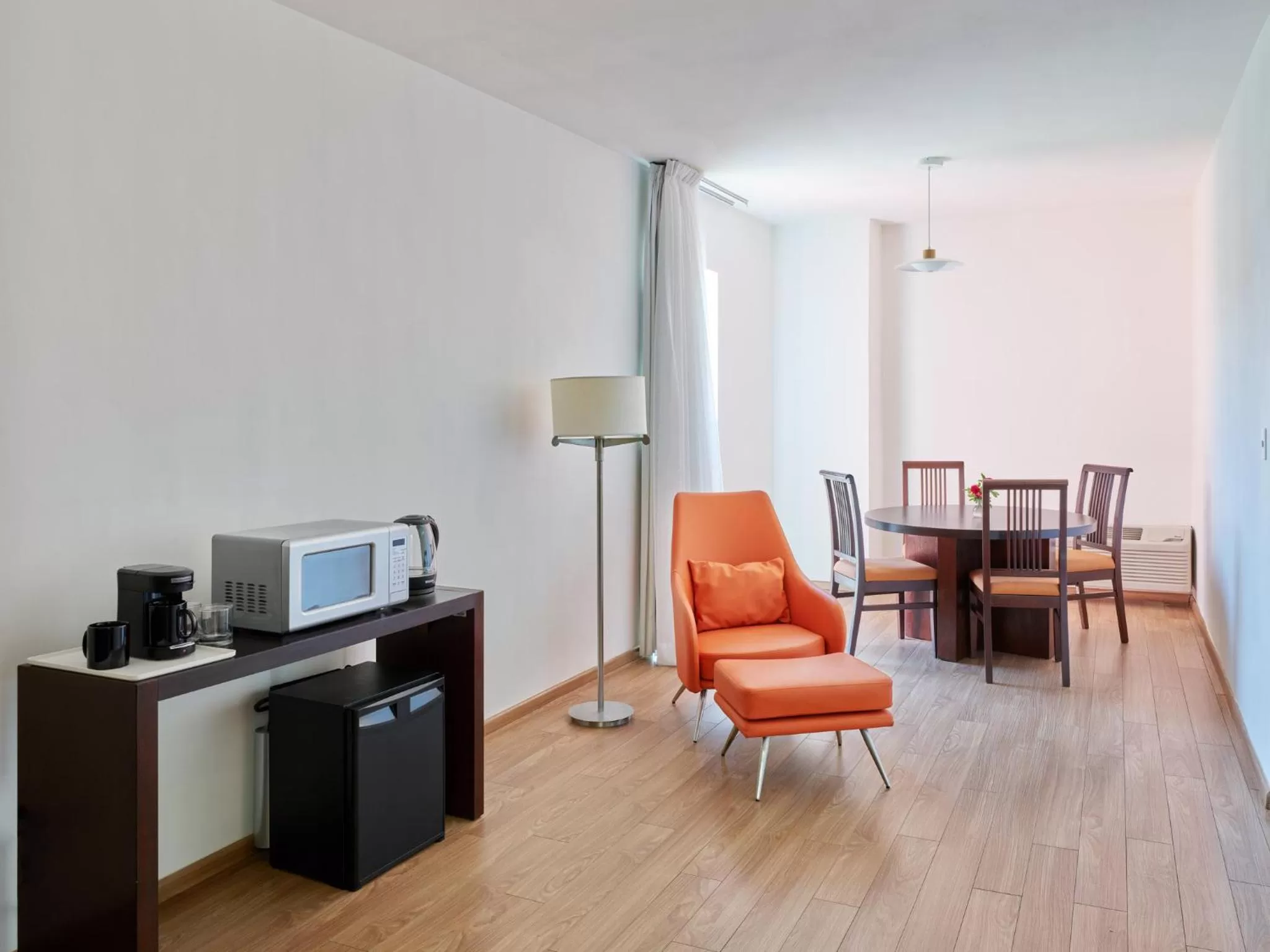 Photo of the whole room in Fiesta Inn Aguascalientes