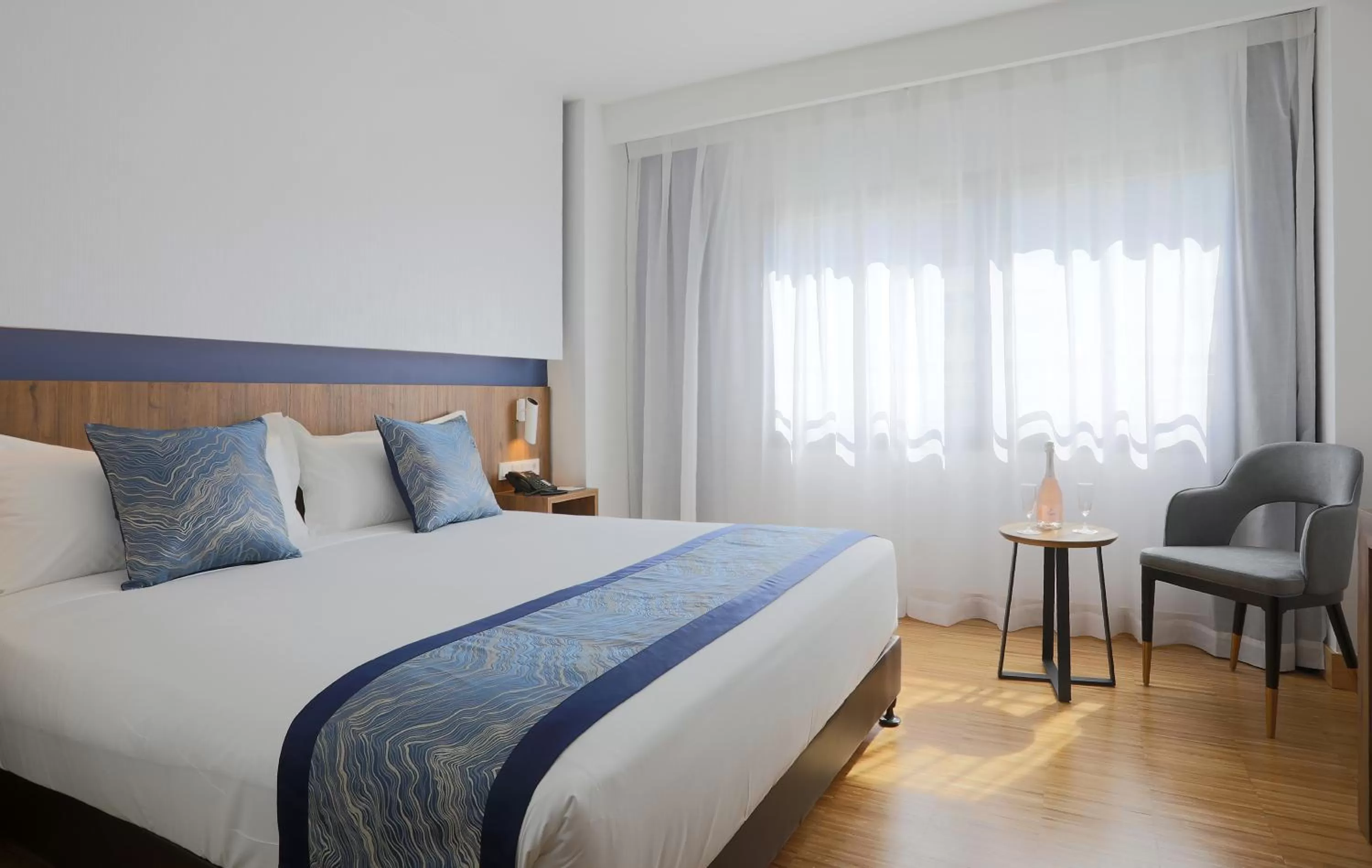 Photo of the whole room, Bed in Hotel Villa Odon