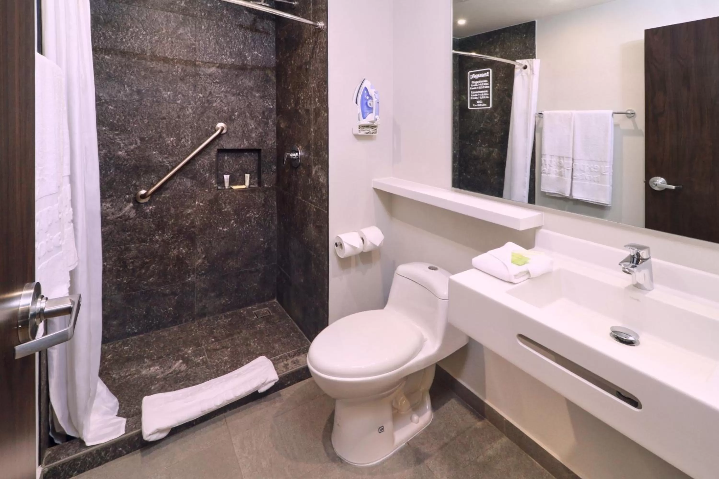 Bathroom in City Express by Marriott Monterrey Universidad