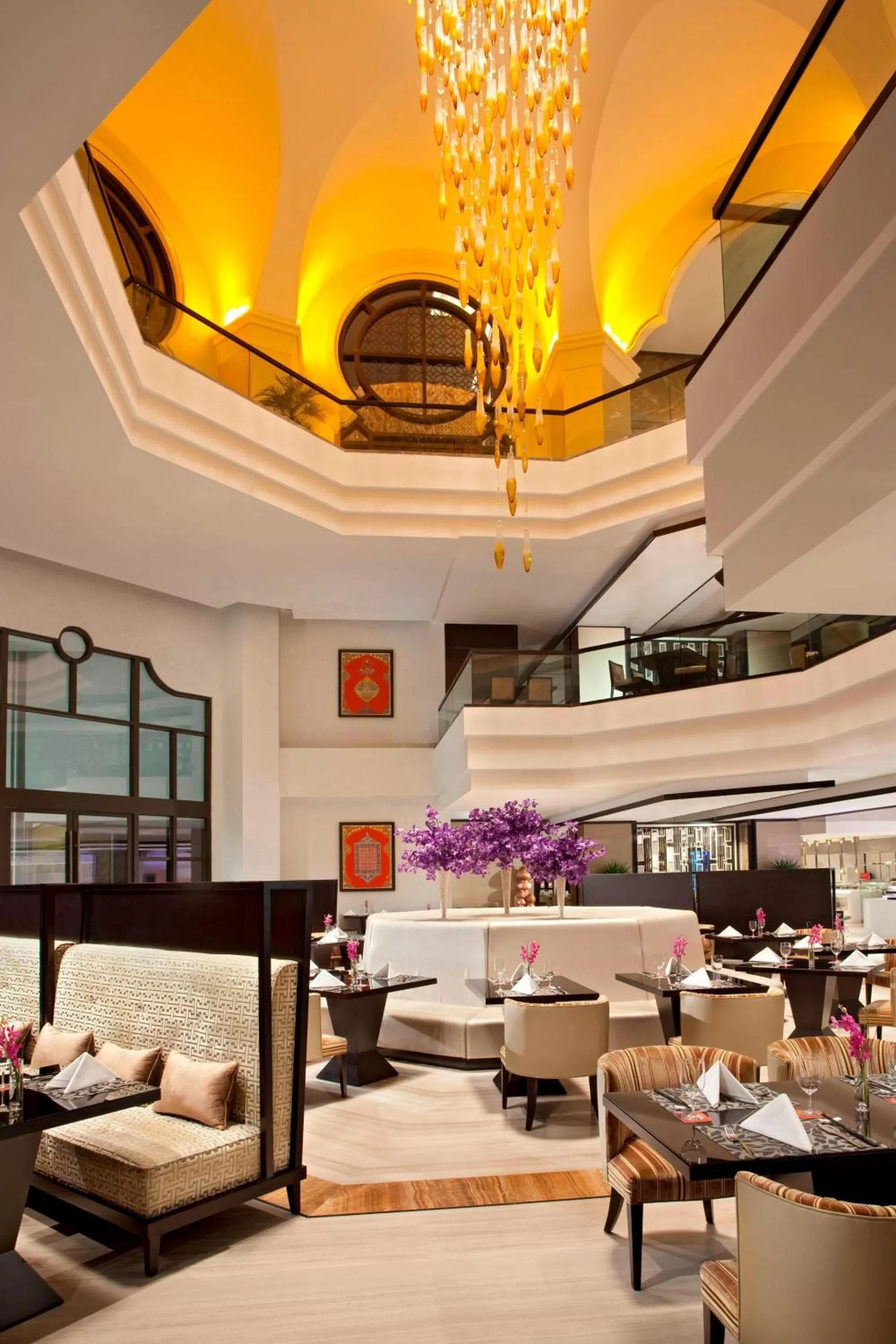 Restaurant/Places to Eat in Sheraton Qingyuan Lion Lake Resort