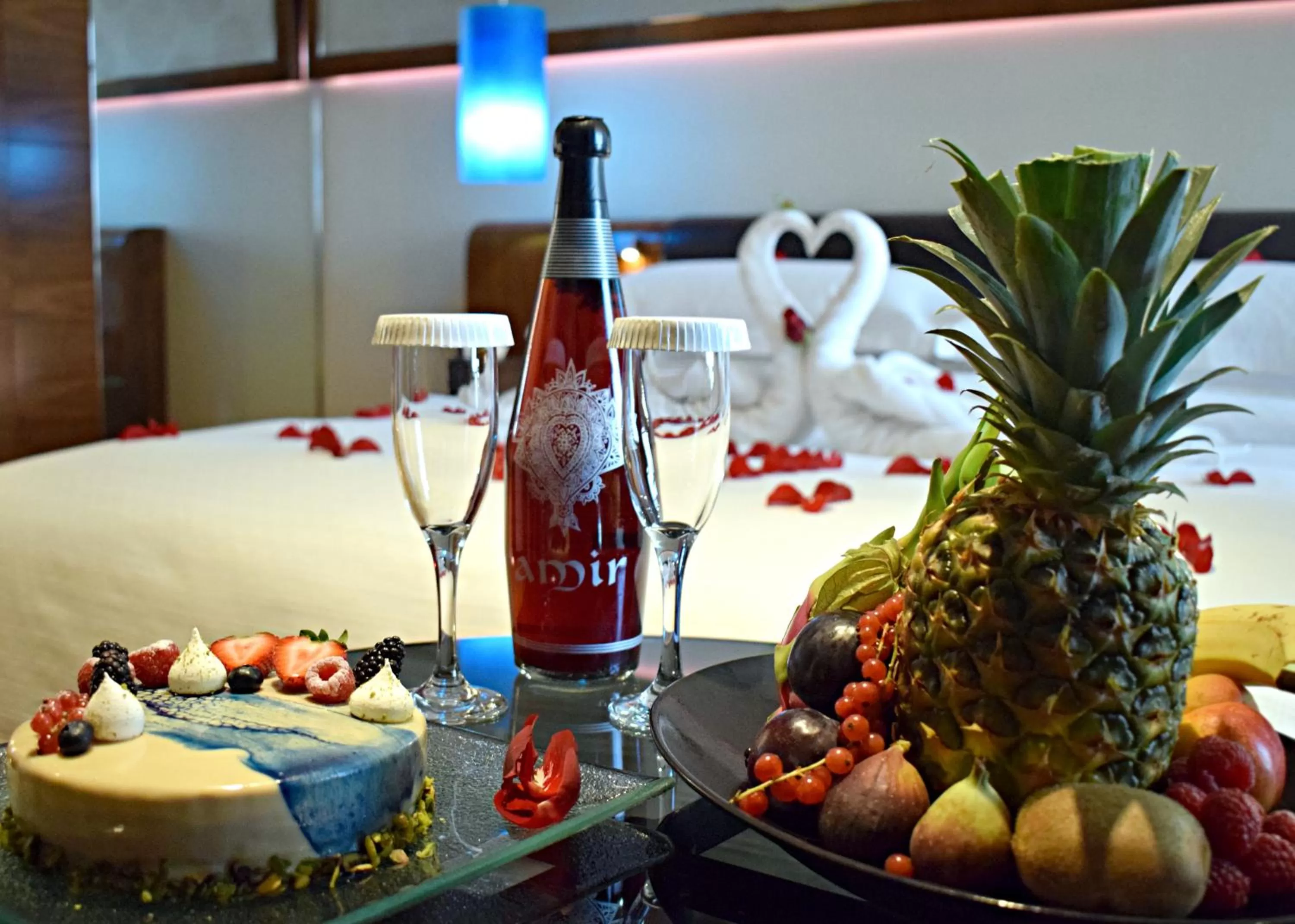 Food and drinks in Rosh Rayhaan by Rotana