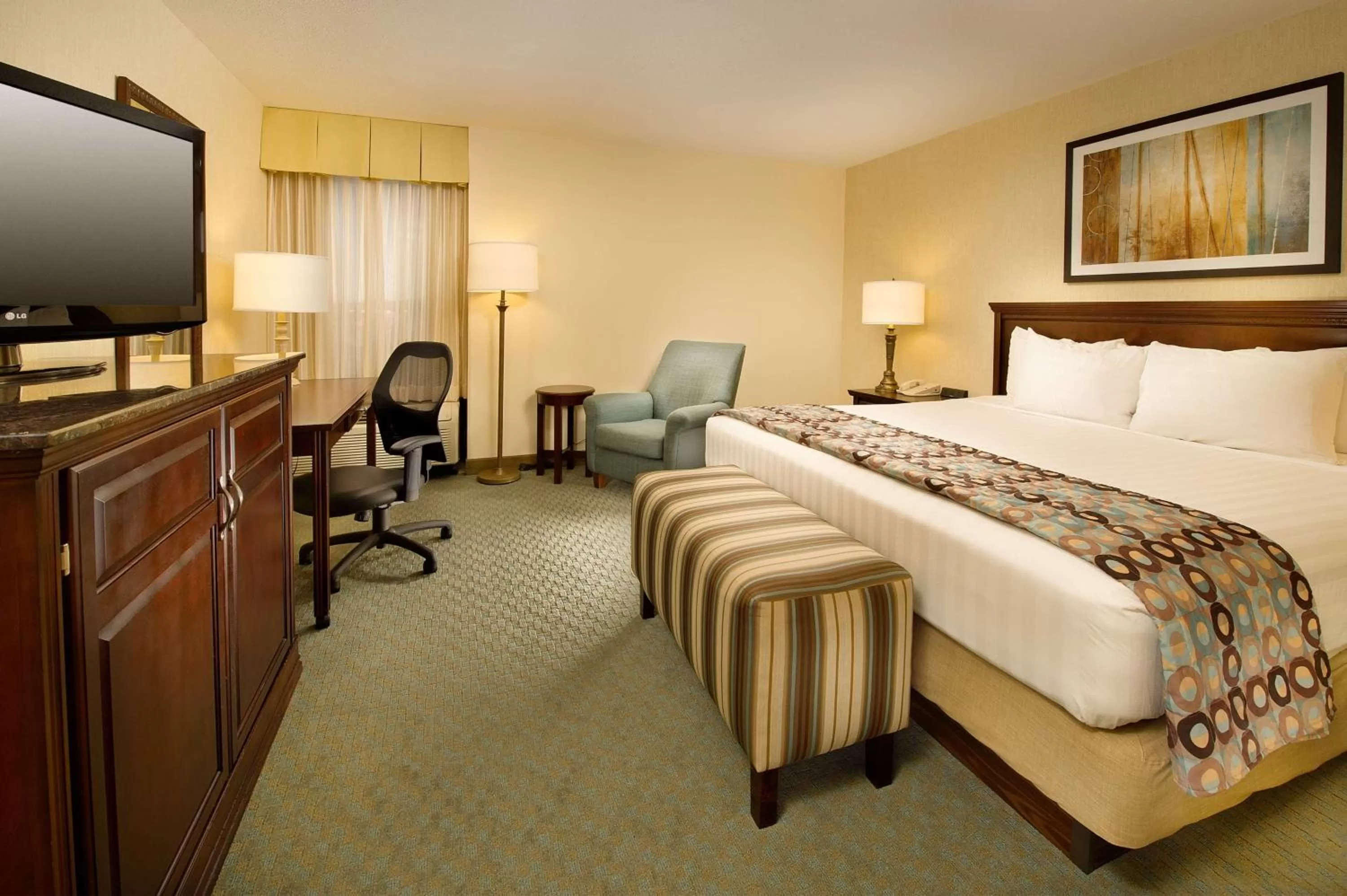 King Suite with Sofa Bed in Drury Inn & Suites Jackson - Ridgeland