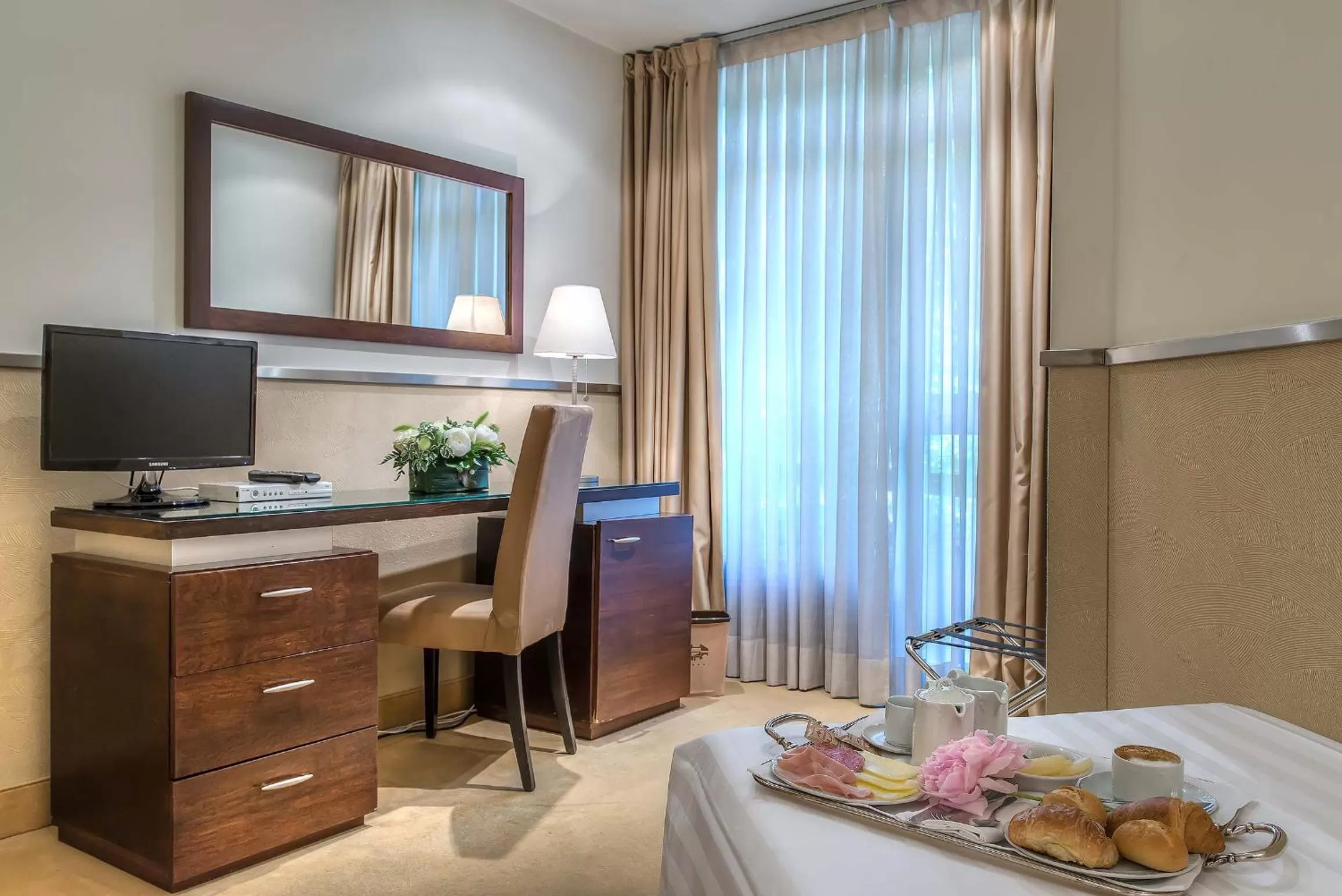 Decorative detail, Bed in Mini Palace Hotel