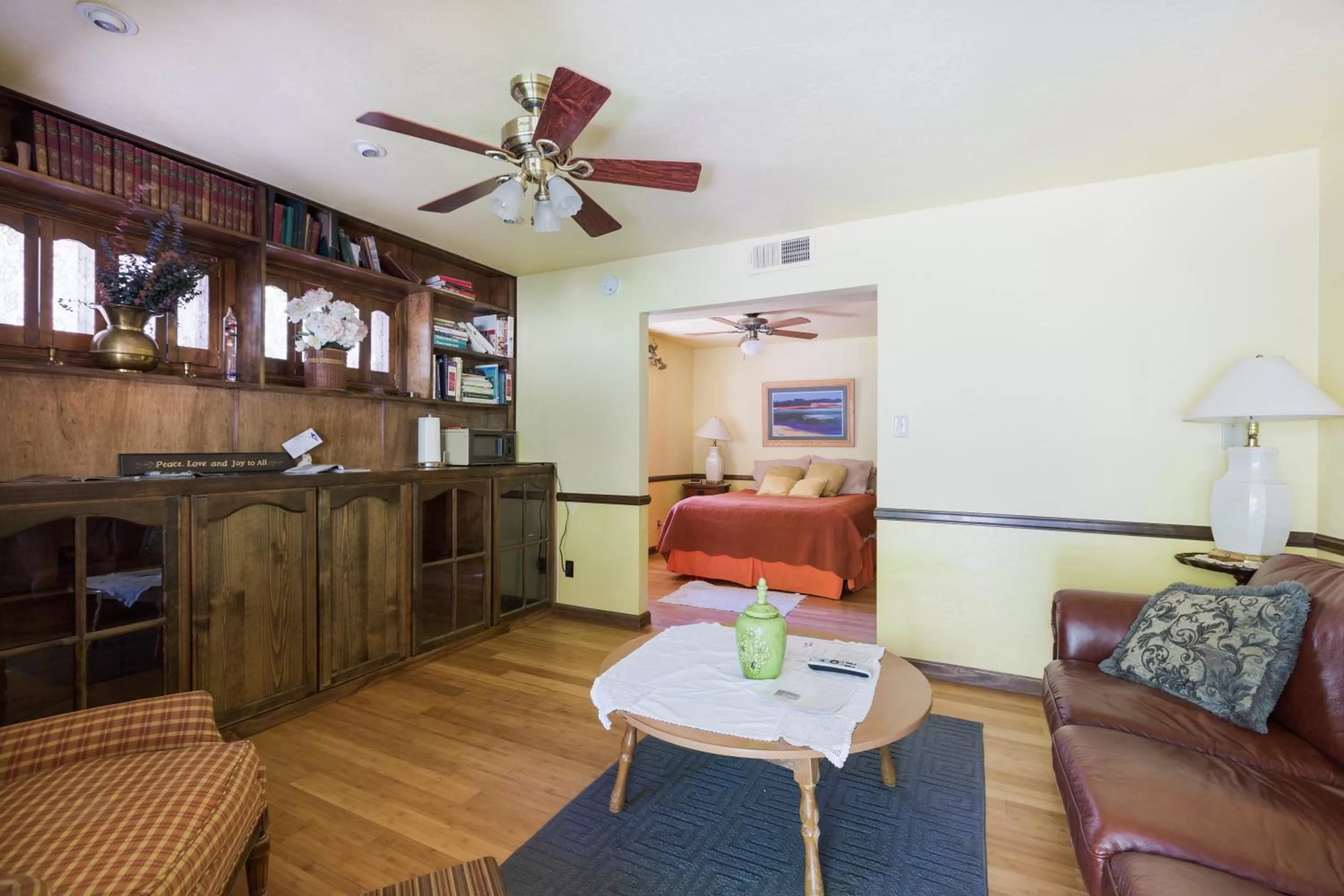 Living room in Crown King Cabins Bradshaw