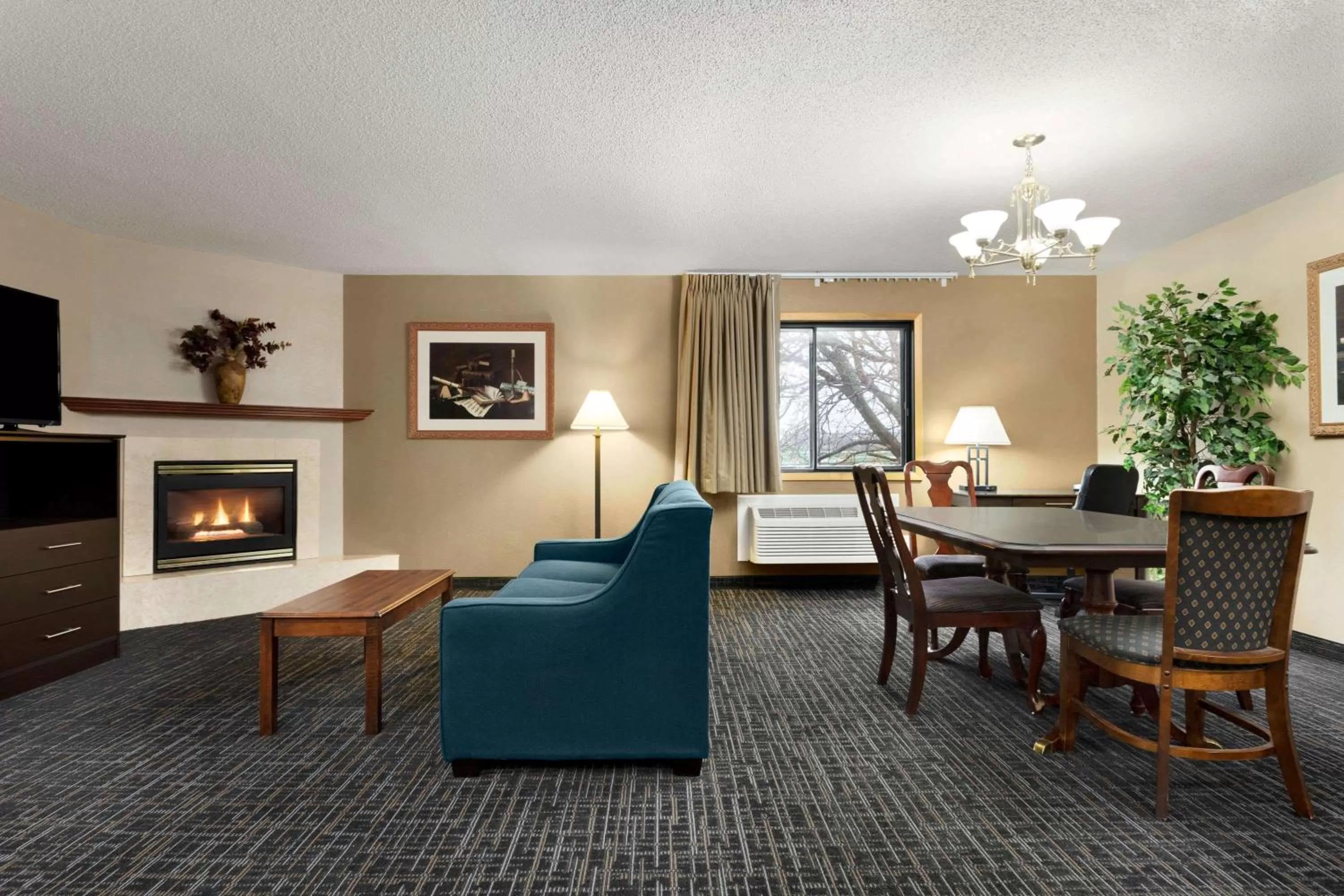 Photo of the whole room in Baymont by Wyndham Sioux Falls North,I-29,Russell St, Airport