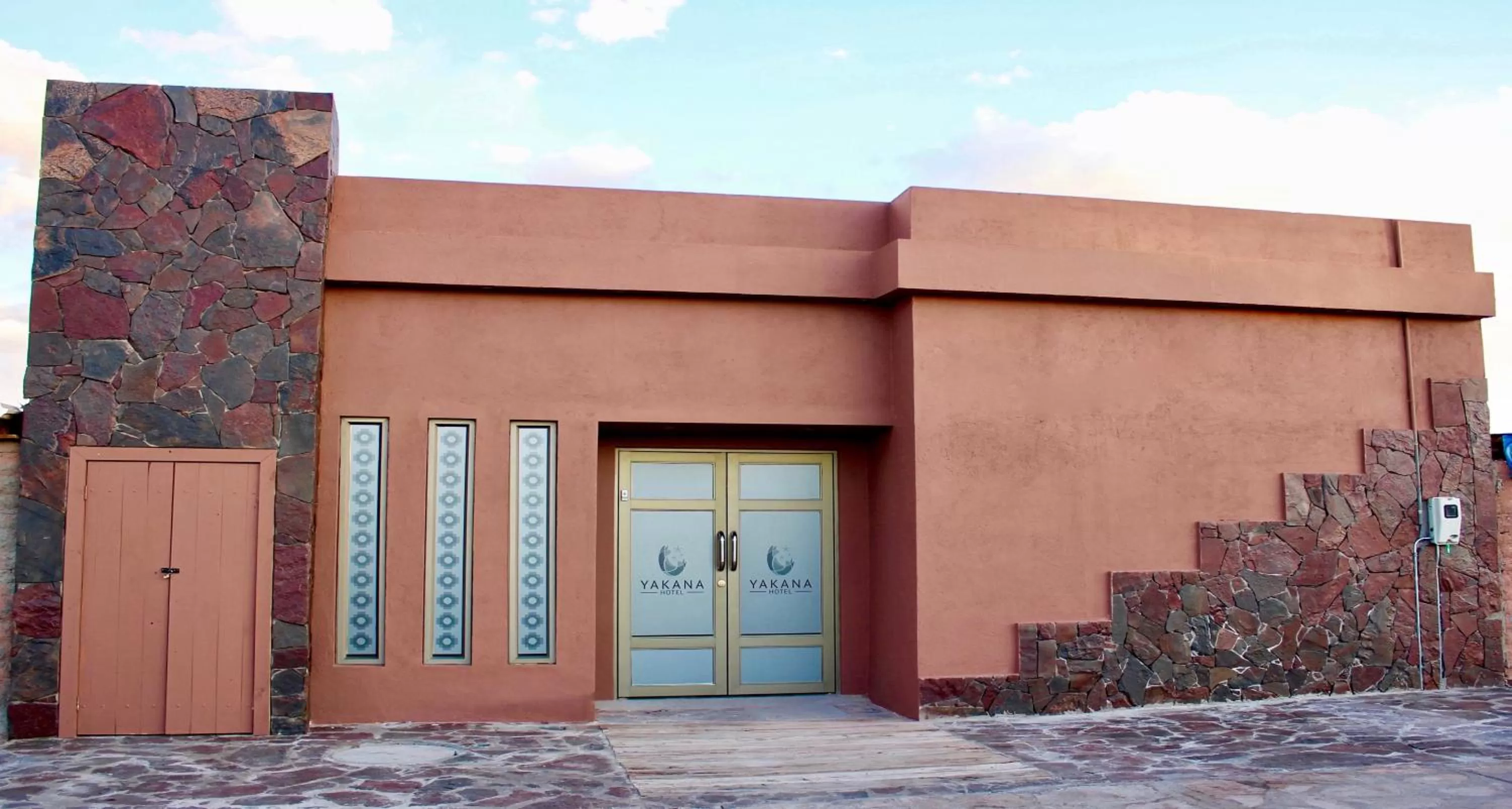Facade/entrance, Property Building in Yakana Hotel