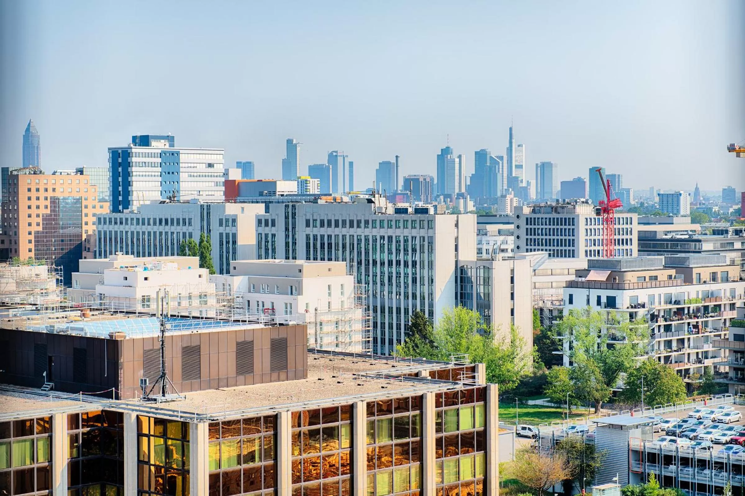 Photo of the whole room in Crowne Plaza Frankfurt Congress Hotel by IHG