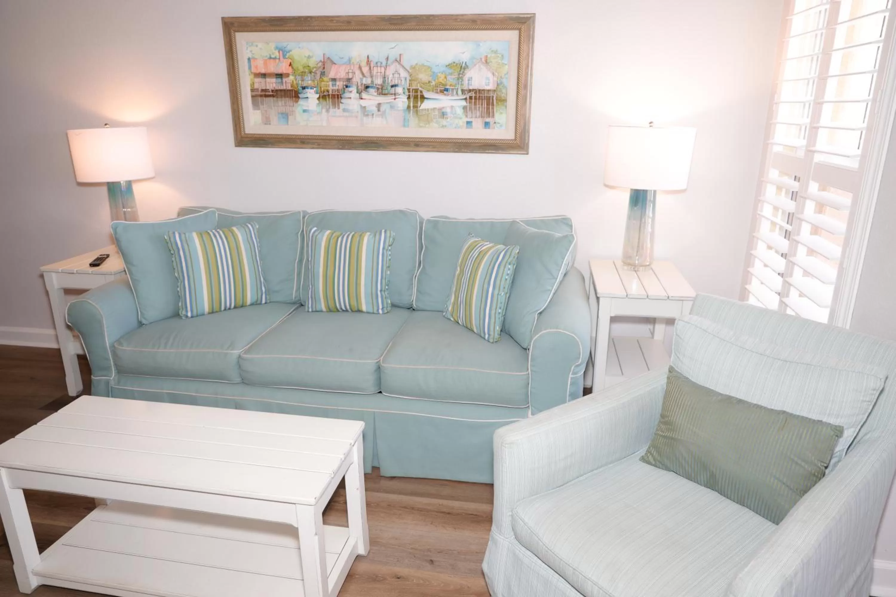 Living room in Barefoot Beach Resort