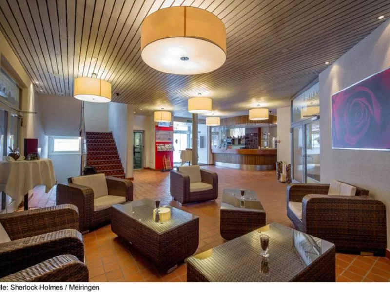 Hotel Sherlock Holmes & Khana Restaurant "nur 200 m zur Gondelbahn Hasliberg"