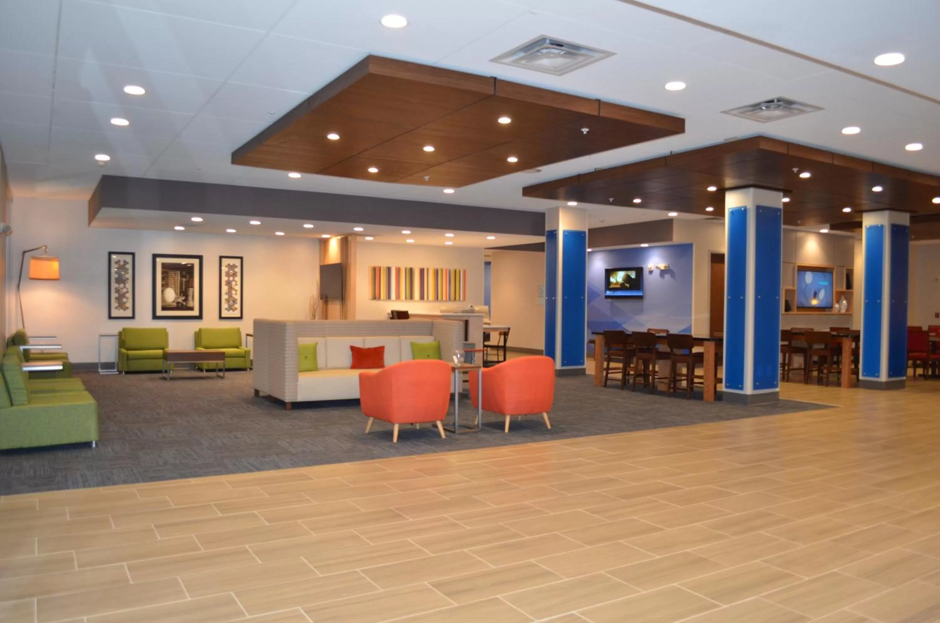 Property building in Holiday Inn Express & Suites - Charlotte NE - University Area by IHG