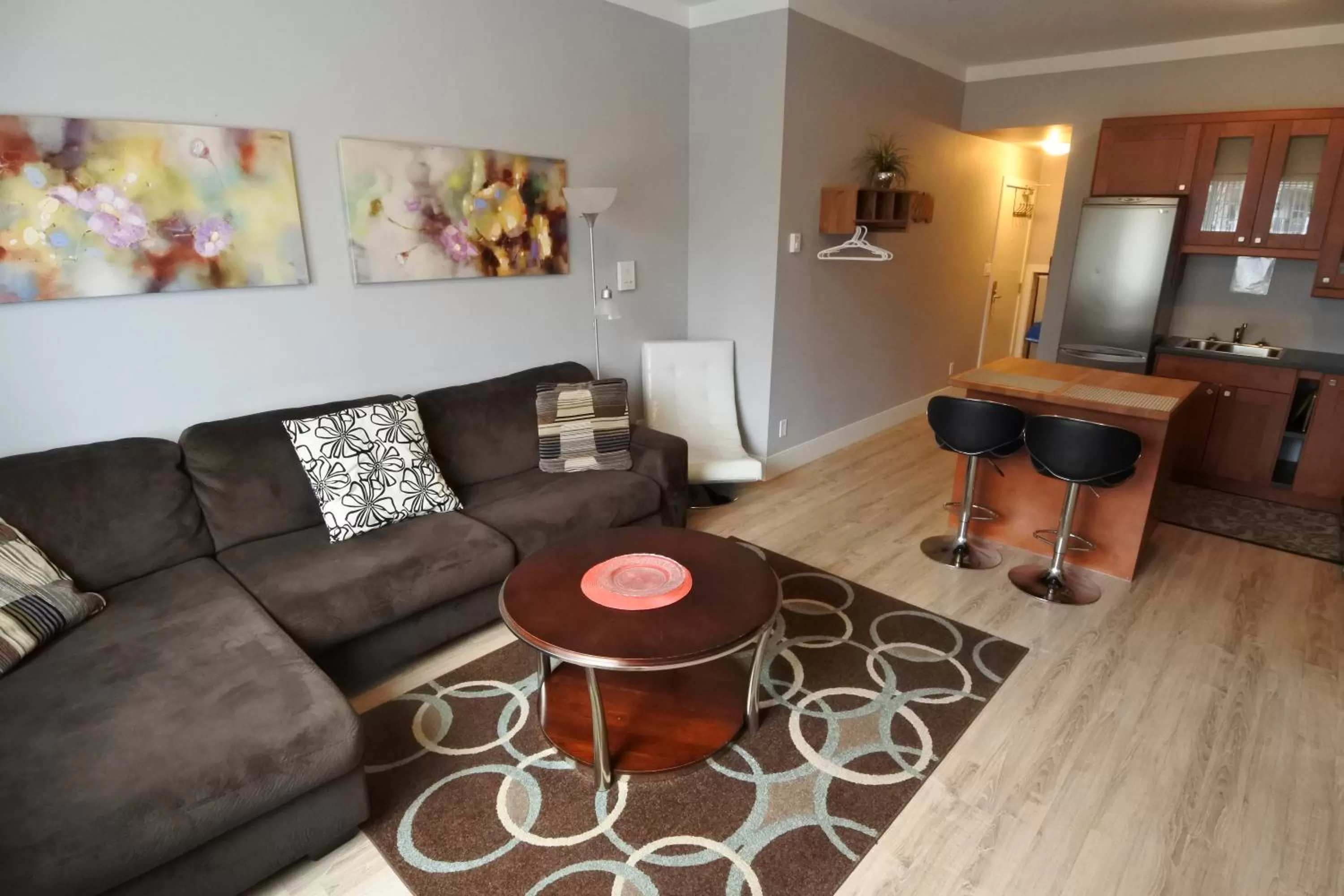 Kitchen or kitchenette in Black Rooster Guesthouse