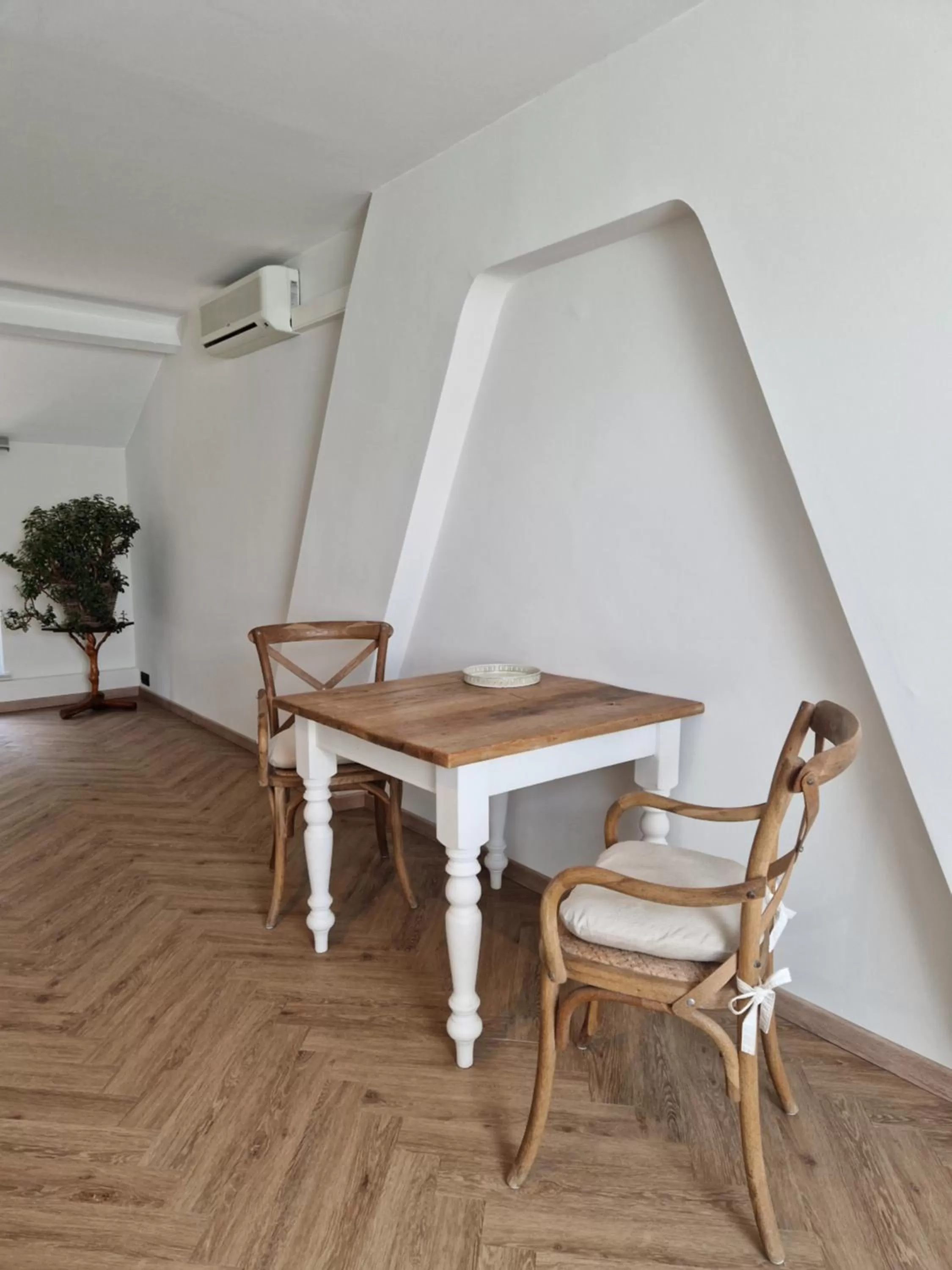 Bedroom, Seating Area in Habitat