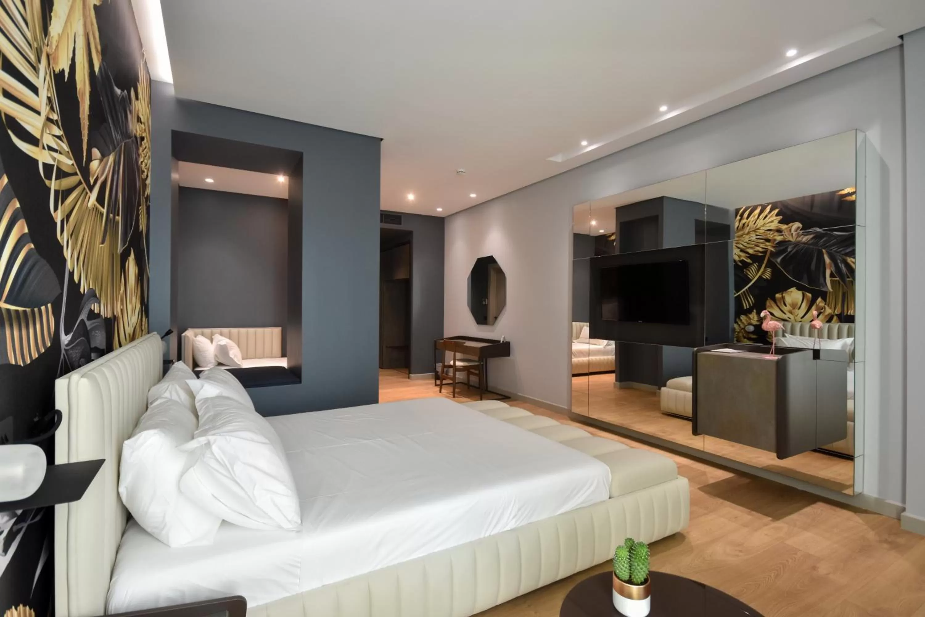 Bed in Flamingo Hotel