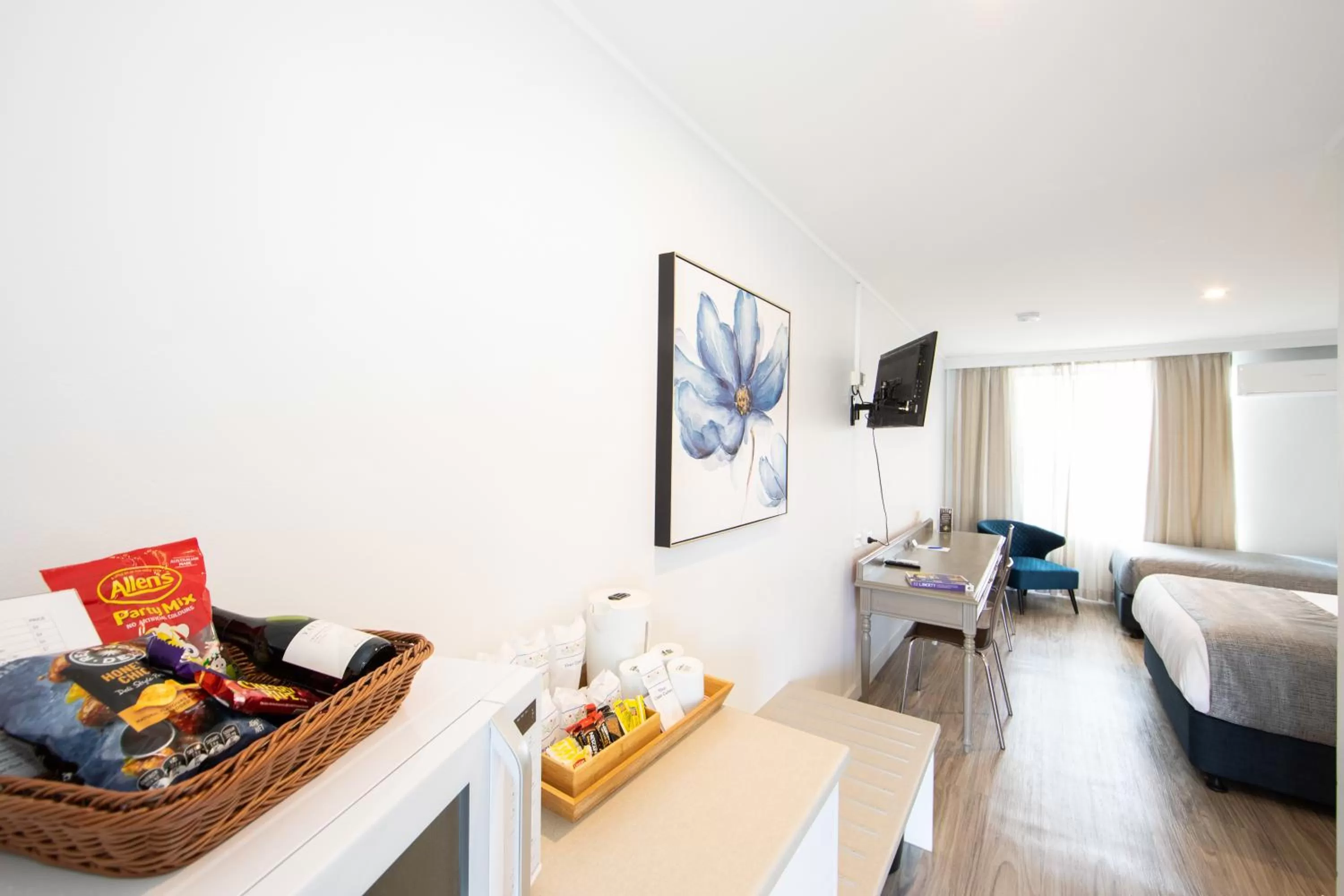 Bed in New England Motor Lodge