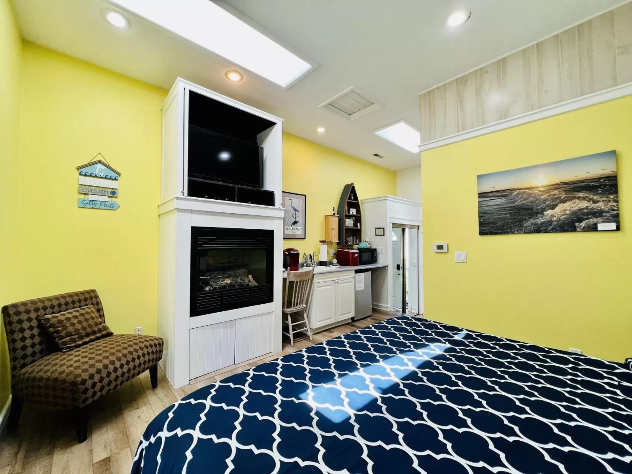 Other, Bed in New Buffalo Inn & Spa