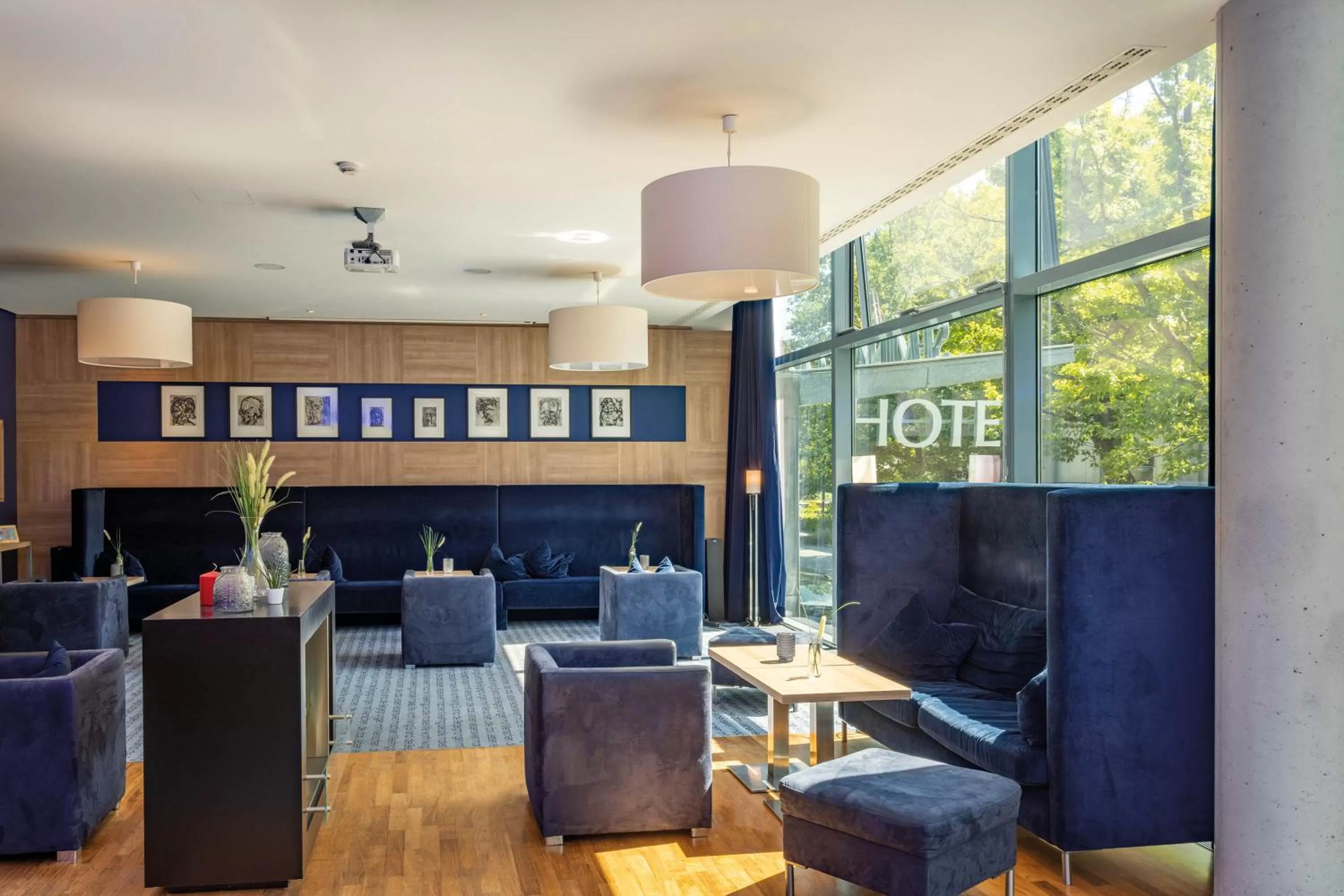 Lounge or bar in Seminaris CampusHotel Berlin