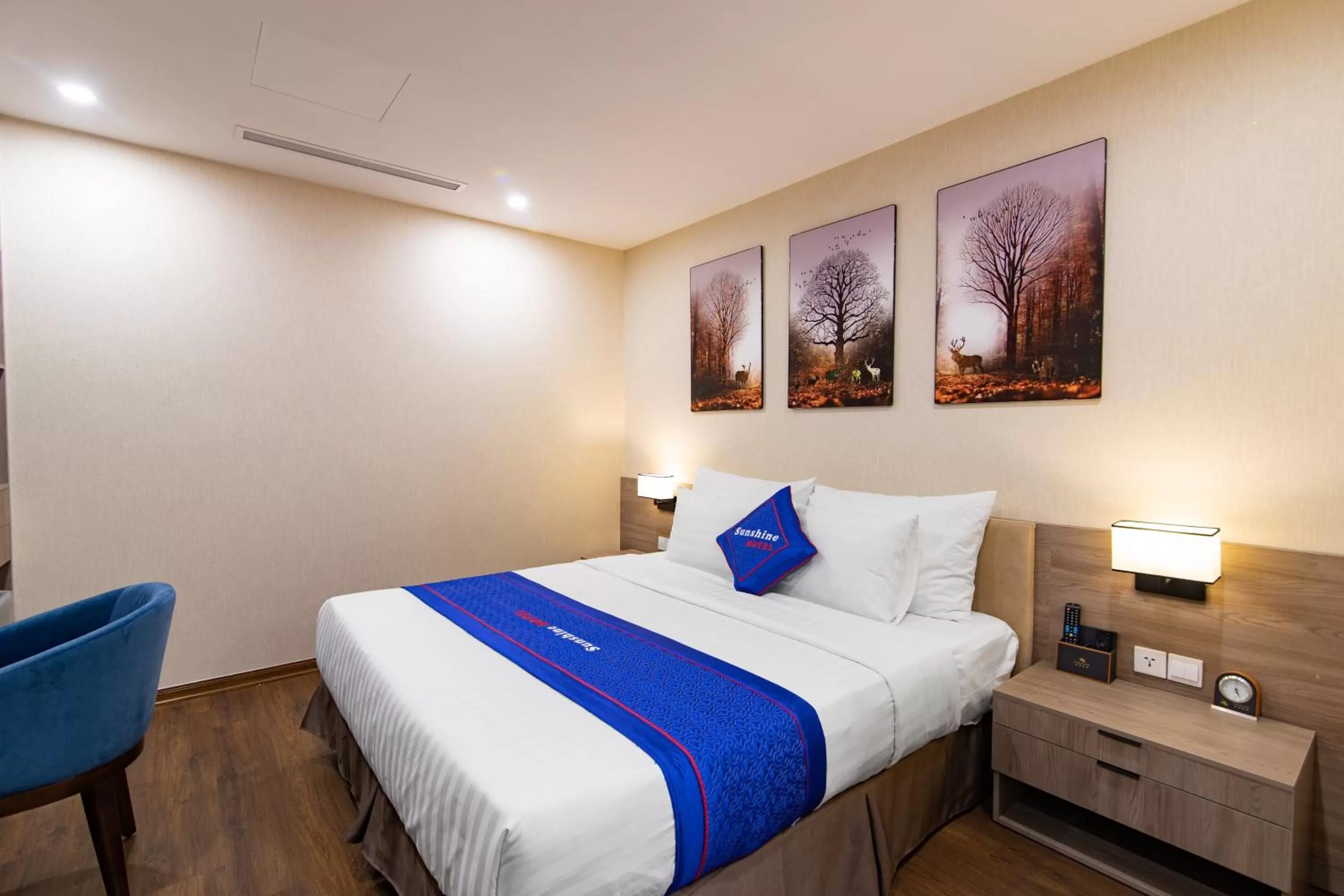 Bedroom, Bed in Sunshine Hotel Móng Cái