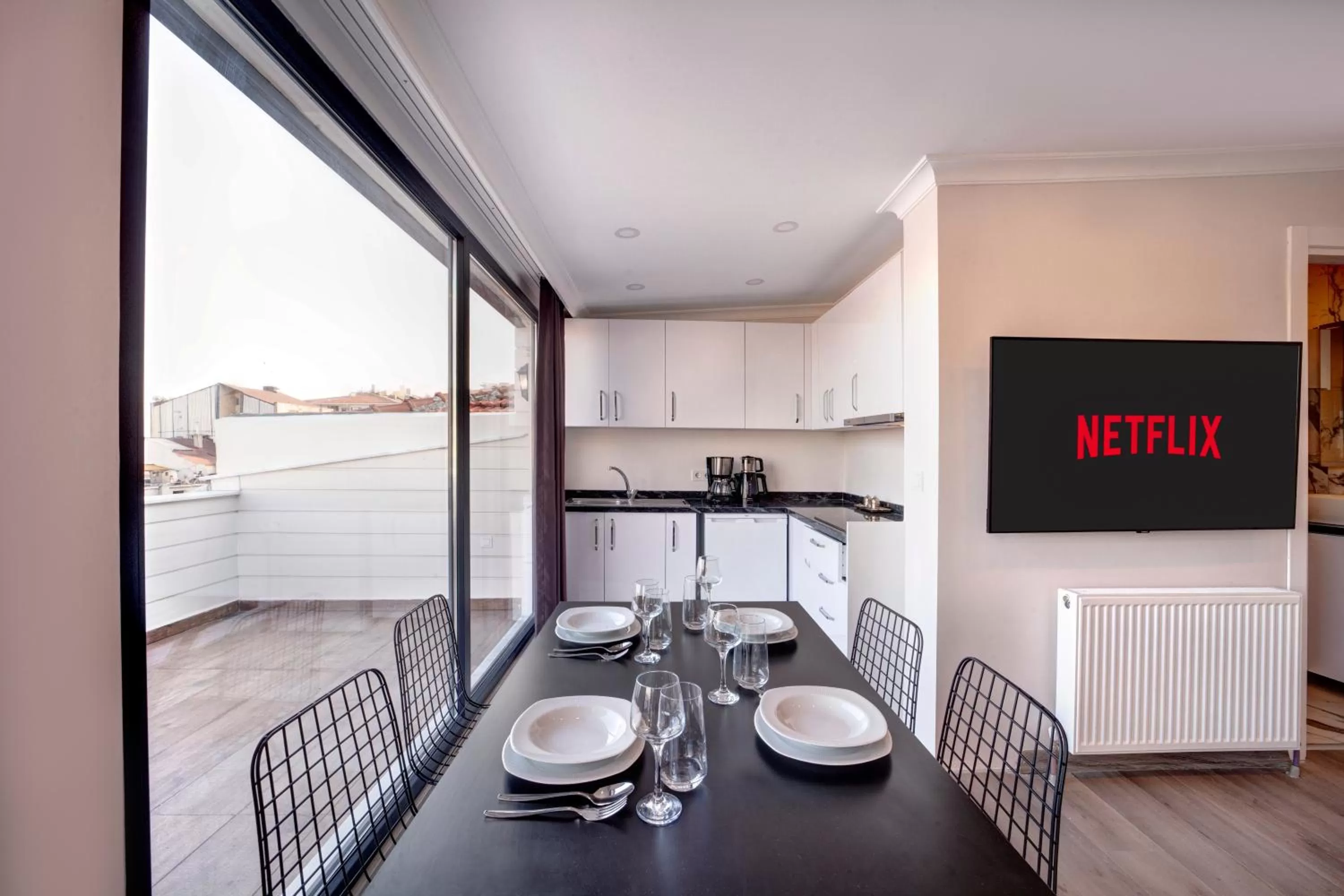 Kitchen or kitchenette in Etiz Hotels & Residences