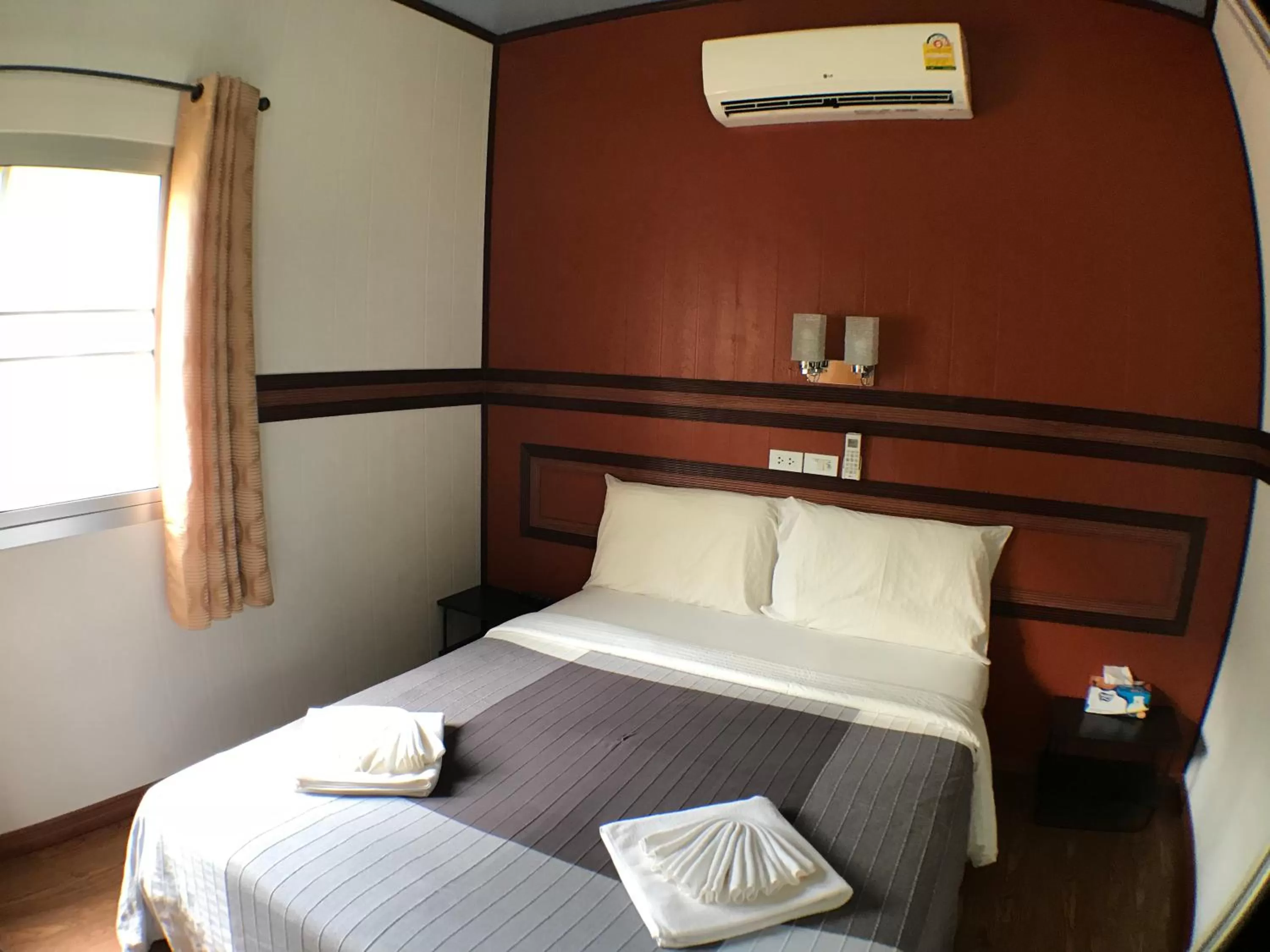 Photo of the whole room, Bed in Fine Times Resort