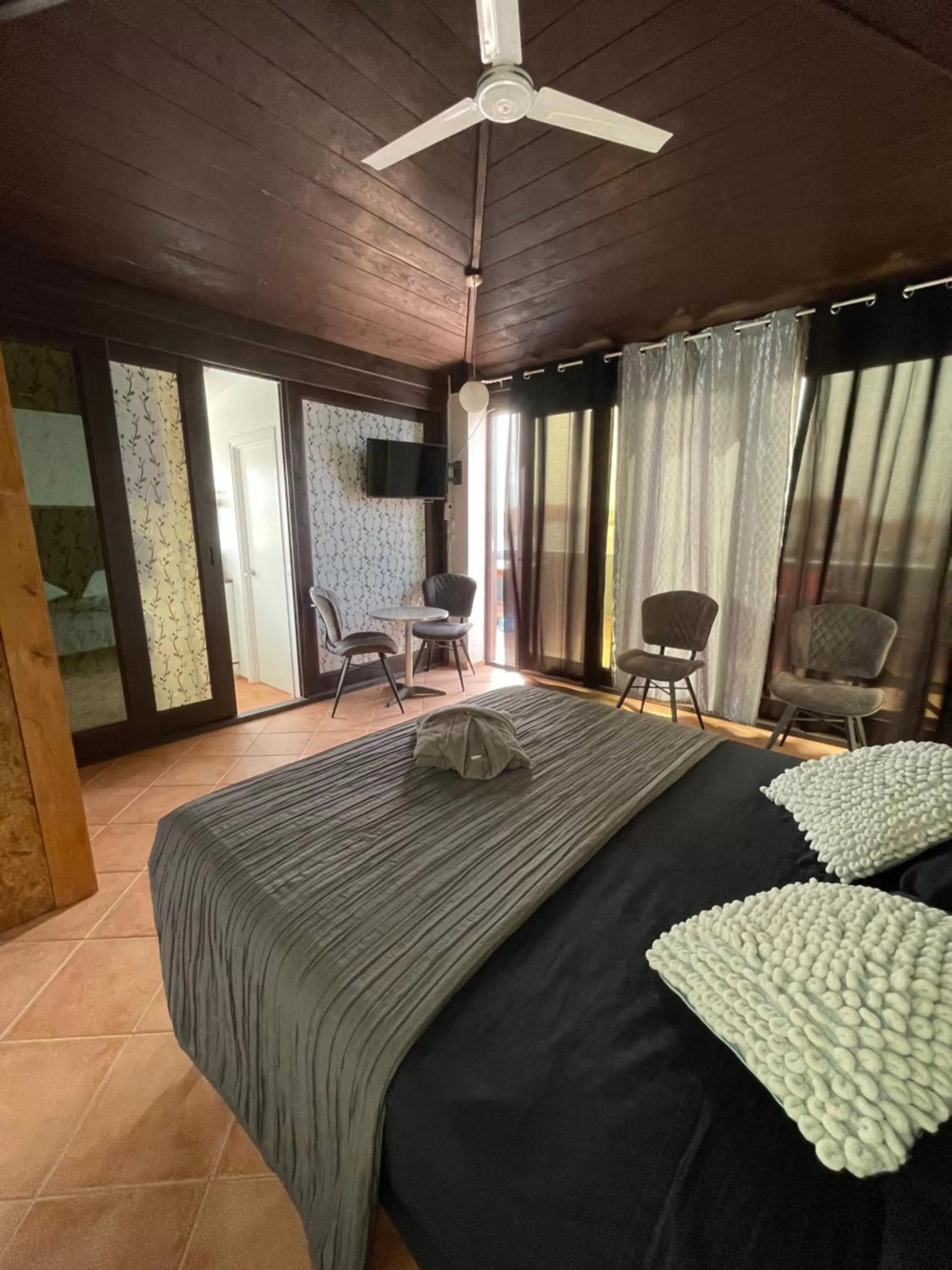 Bedroom in Blue eagle