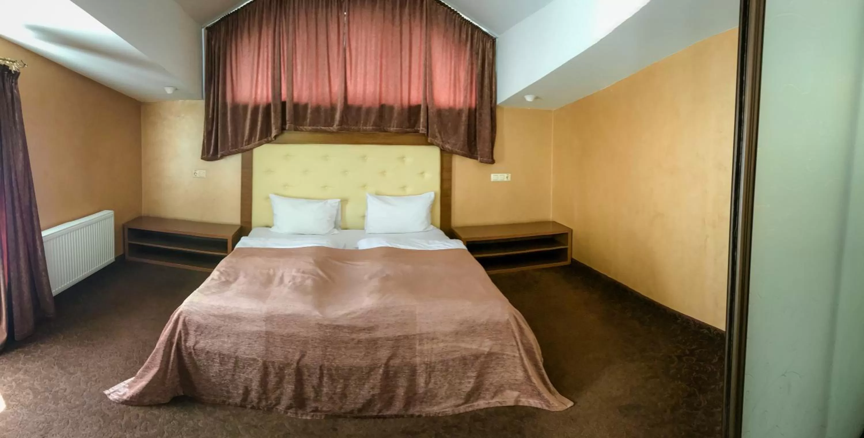 Superior Double Room in Pivdenna Brama