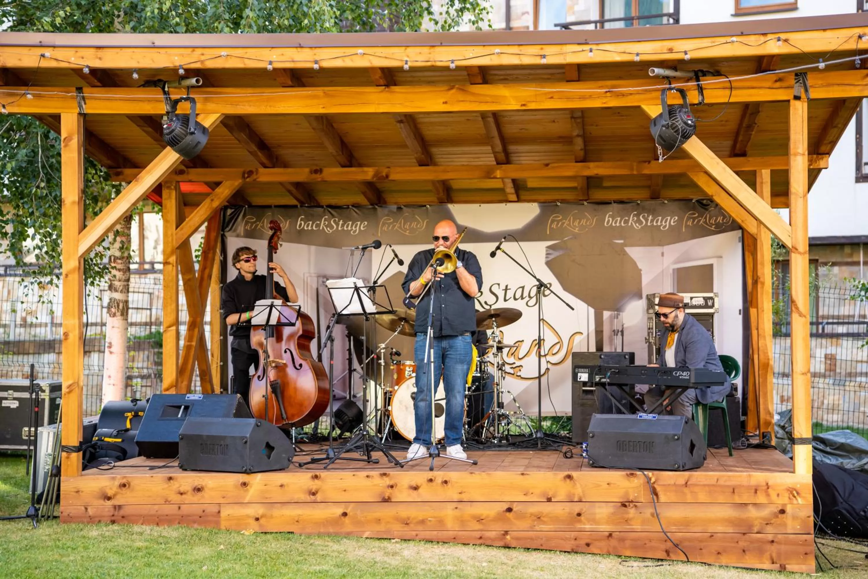 Day in Parklands Hotel & Pool