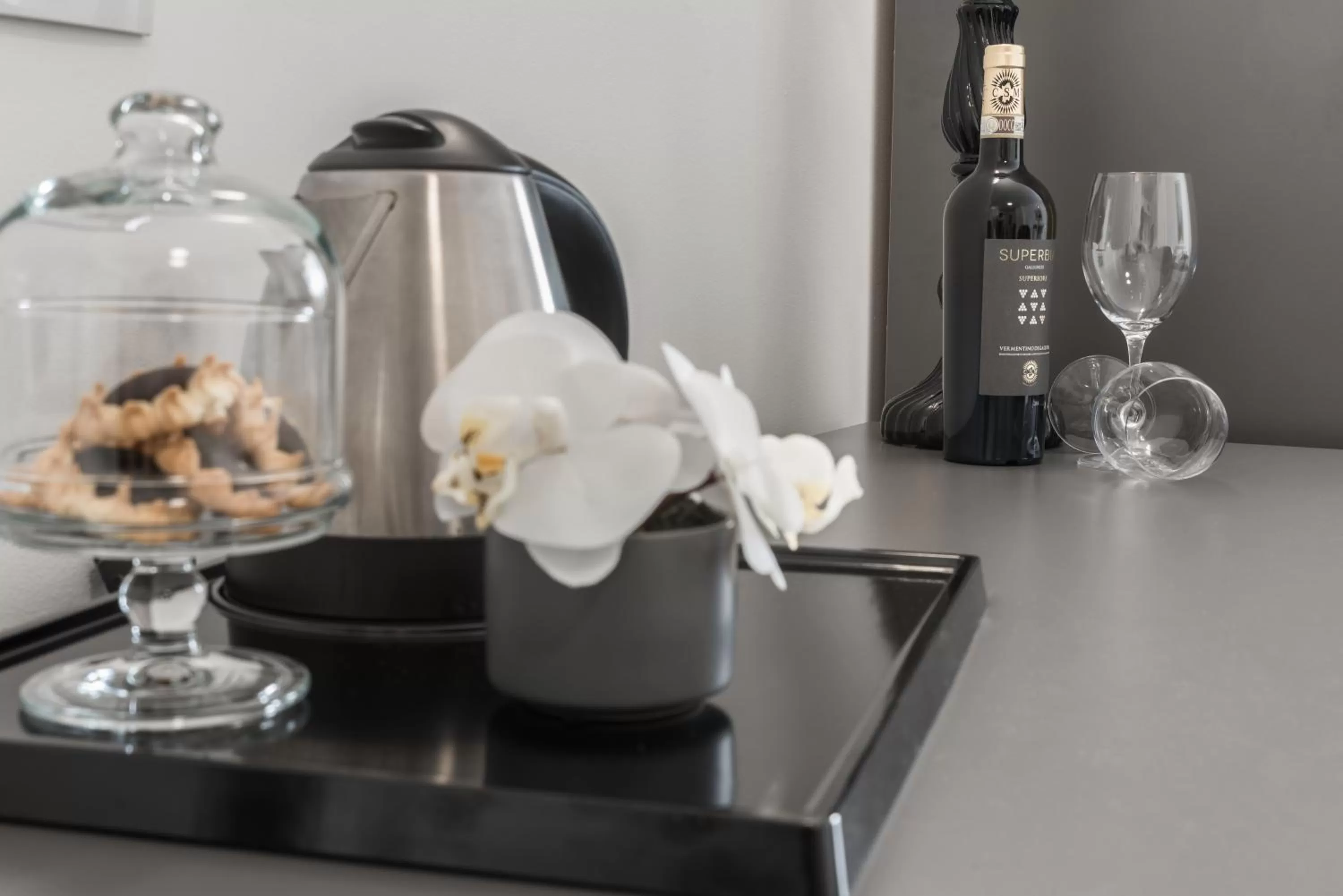 Coffee/tea facilities in L'Essenza Hotel