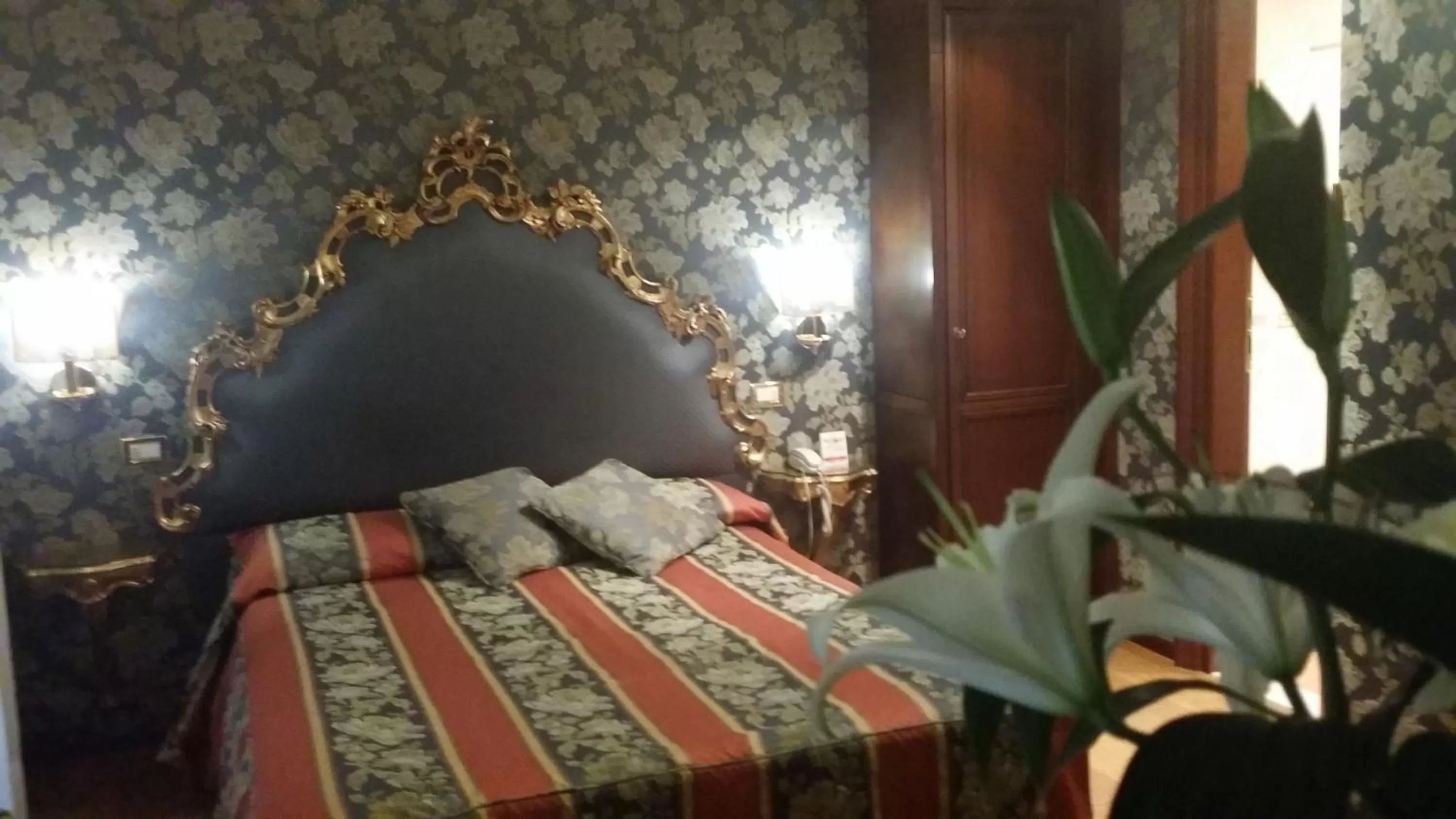 Bedroom, Bed in Royal San Marco Hotel