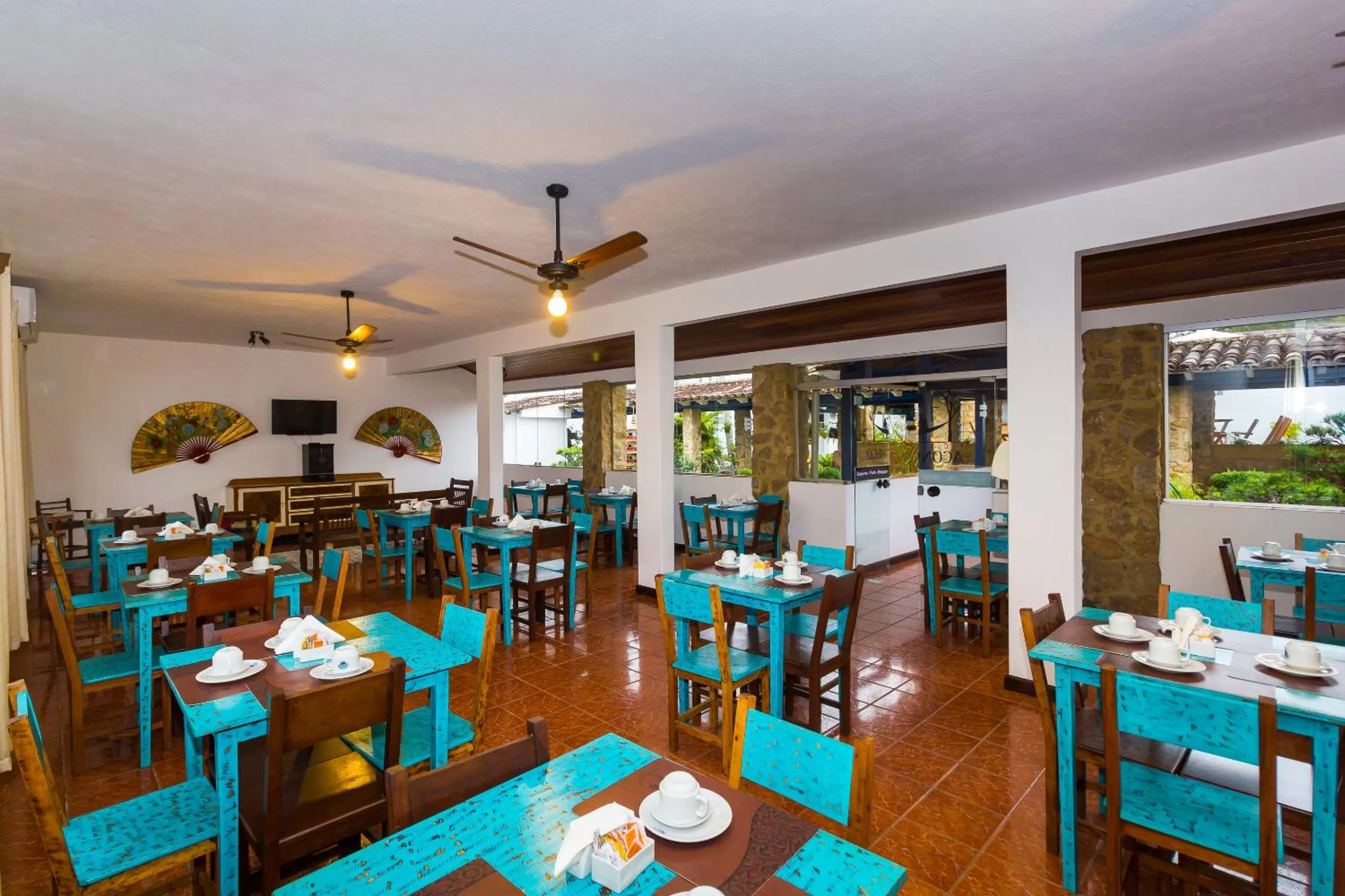 Restaurant/Places to Eat in Pousada Aconchego