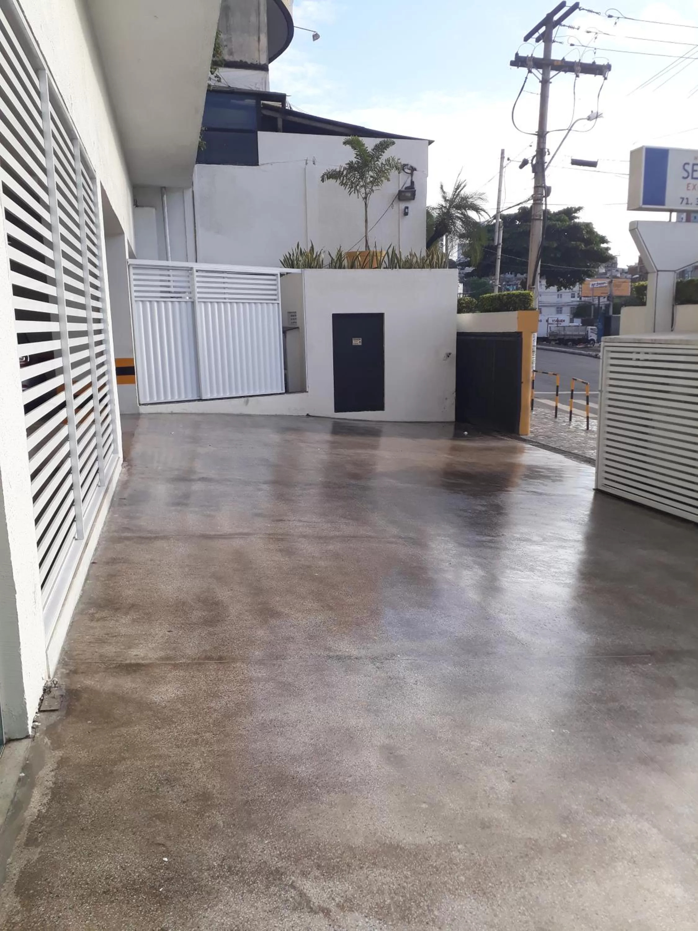 Facade/entrance in Hotel Sempre Executive