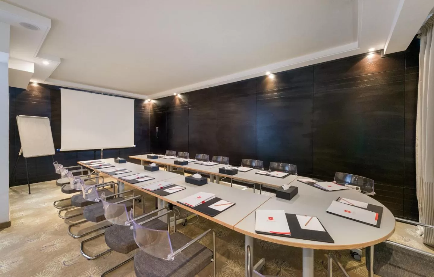 Le Corail Suites Hotel