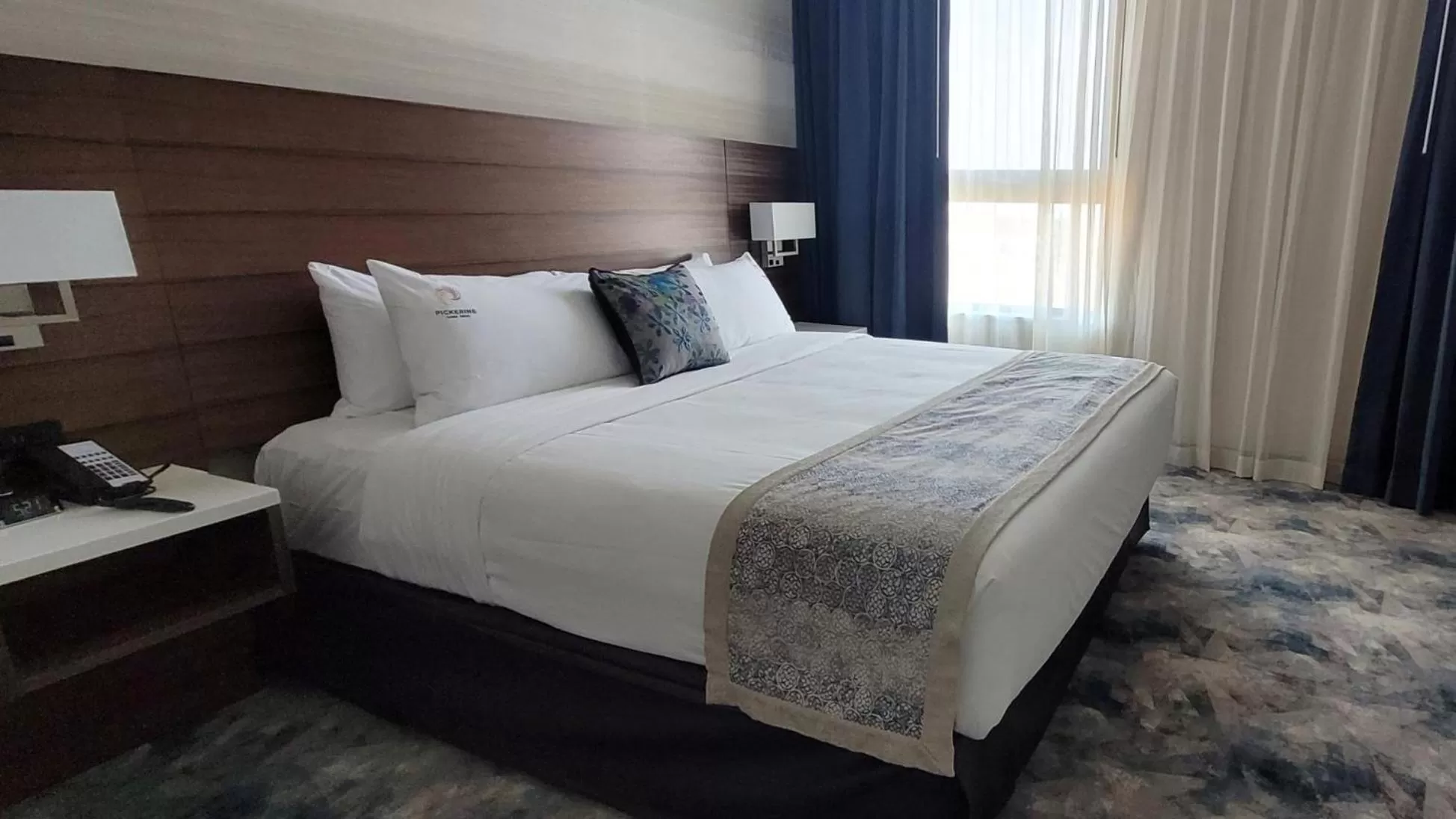 Bedroom, Bed in Pickering Casino Resort