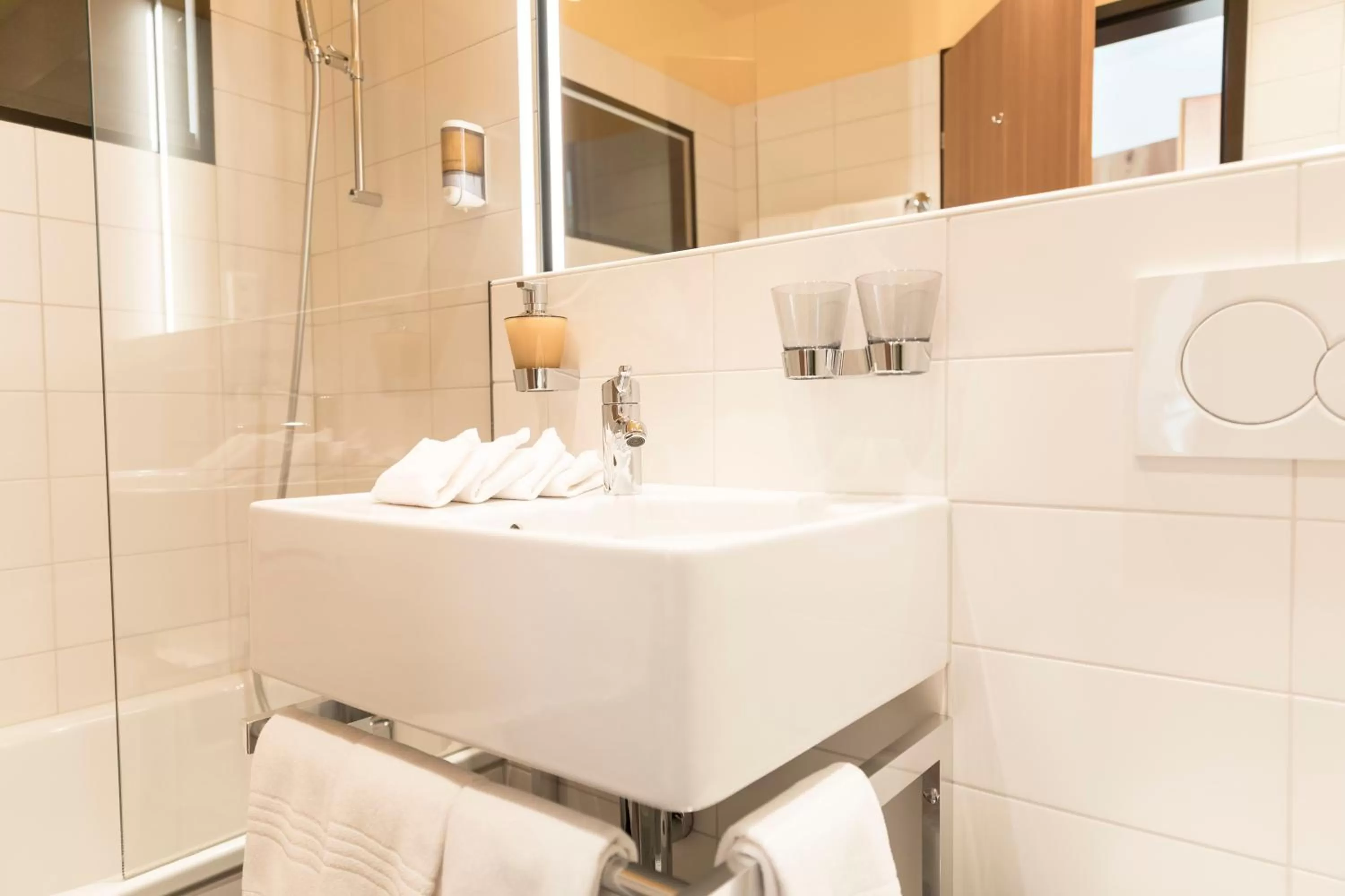 Bathroom in Hotel Garni Chesa Mulin