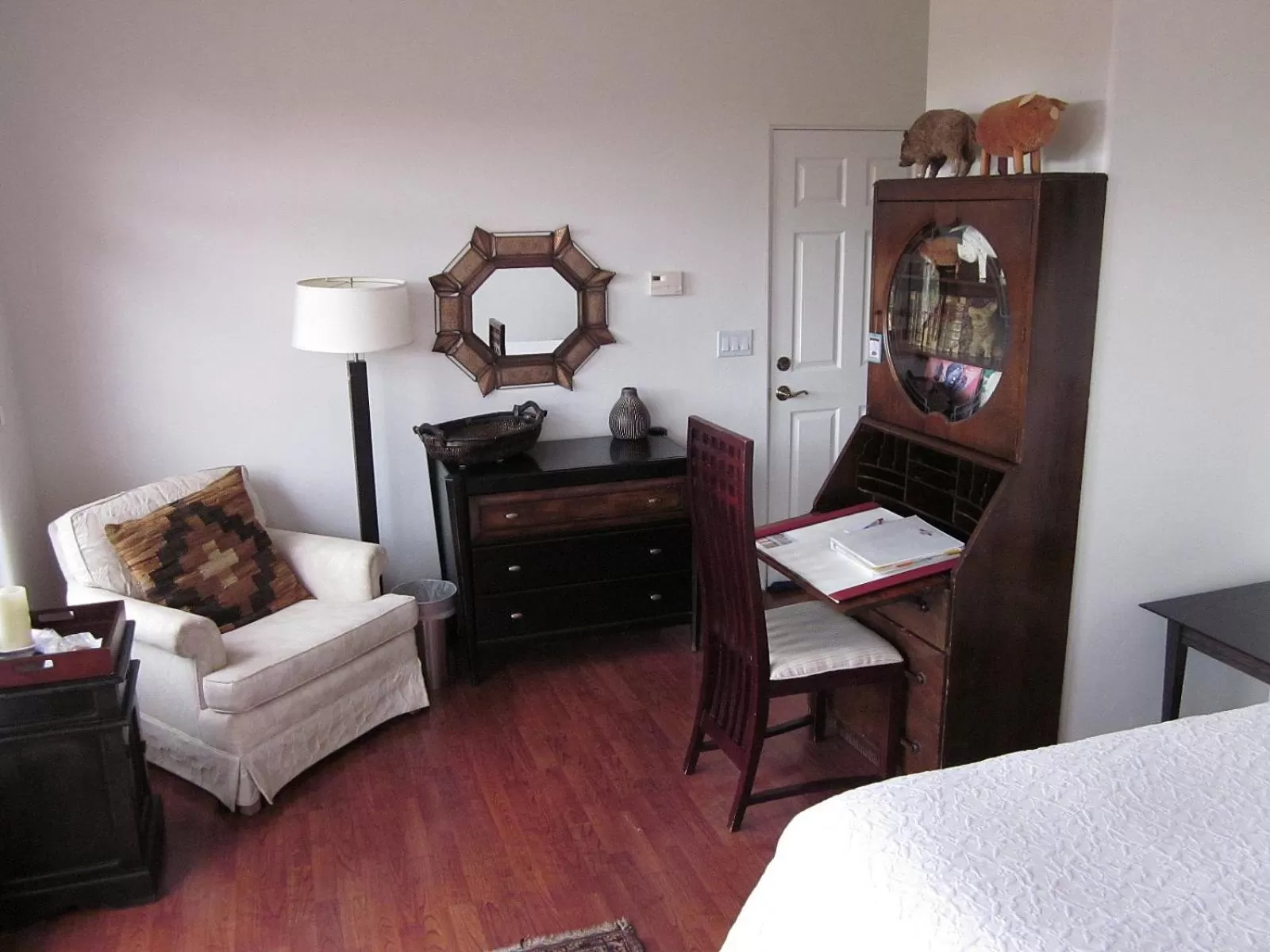 Decorative detail, Bed in The Penrose Bed & Breakfast