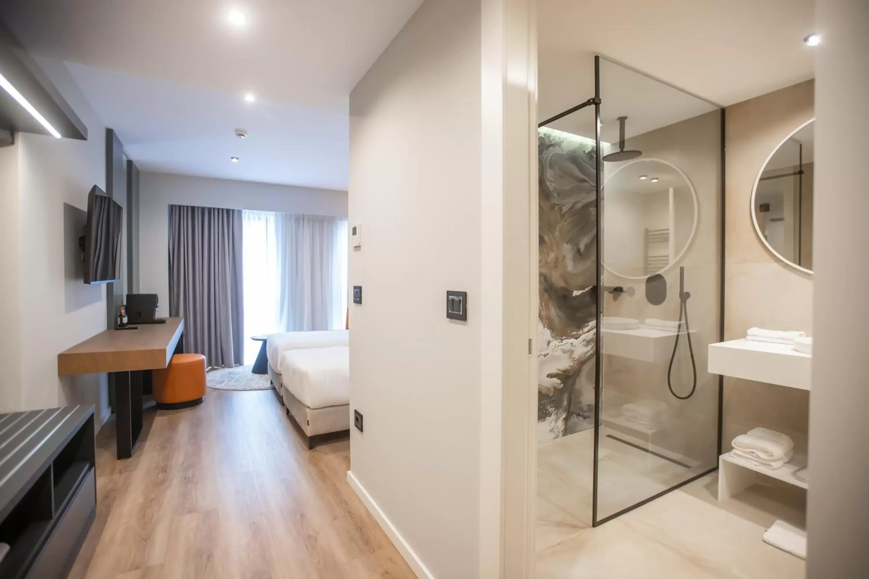 Standard Room with Double Bed and Views in Hotel Elisa Tirana, Affiliated by Meliá Standard Room with Double Bed and Views in Hotel Elisa Tirana, Affiliated by Meliá