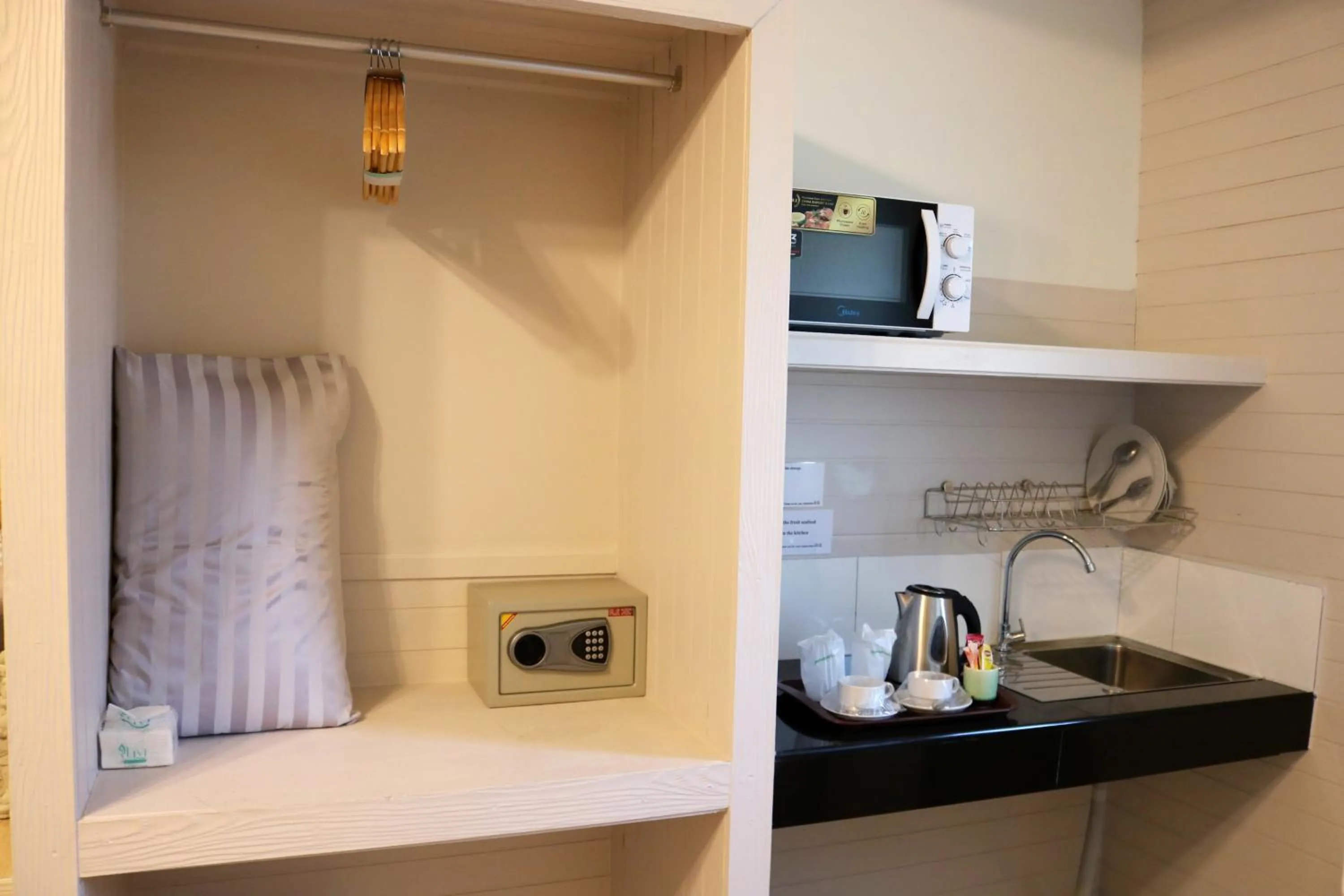 Kitchen or kitchenette in My Home Lantawadee Resort