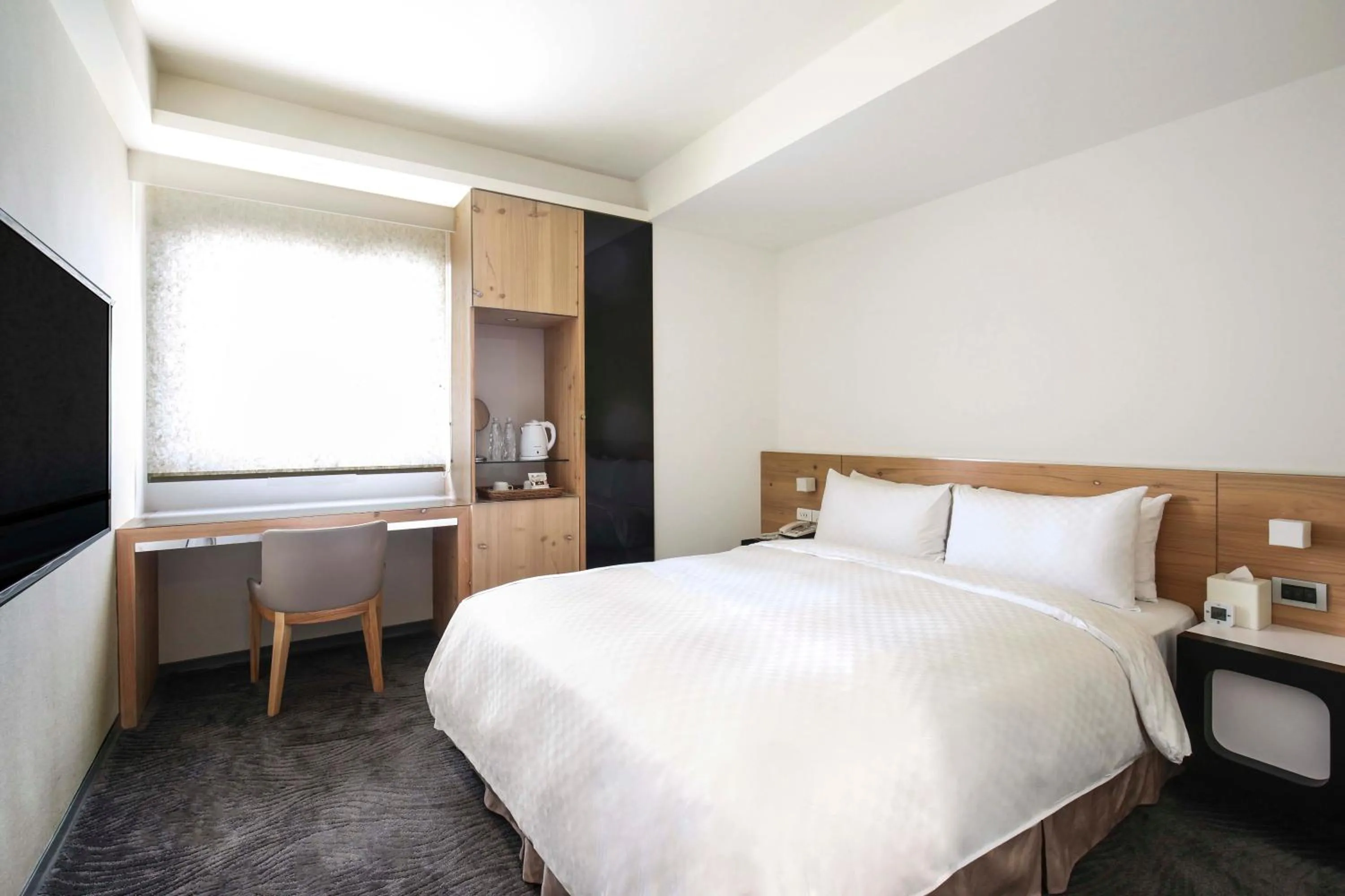 Photo of the whole room, Bed in Dandy Hotel-Daan Park Branch