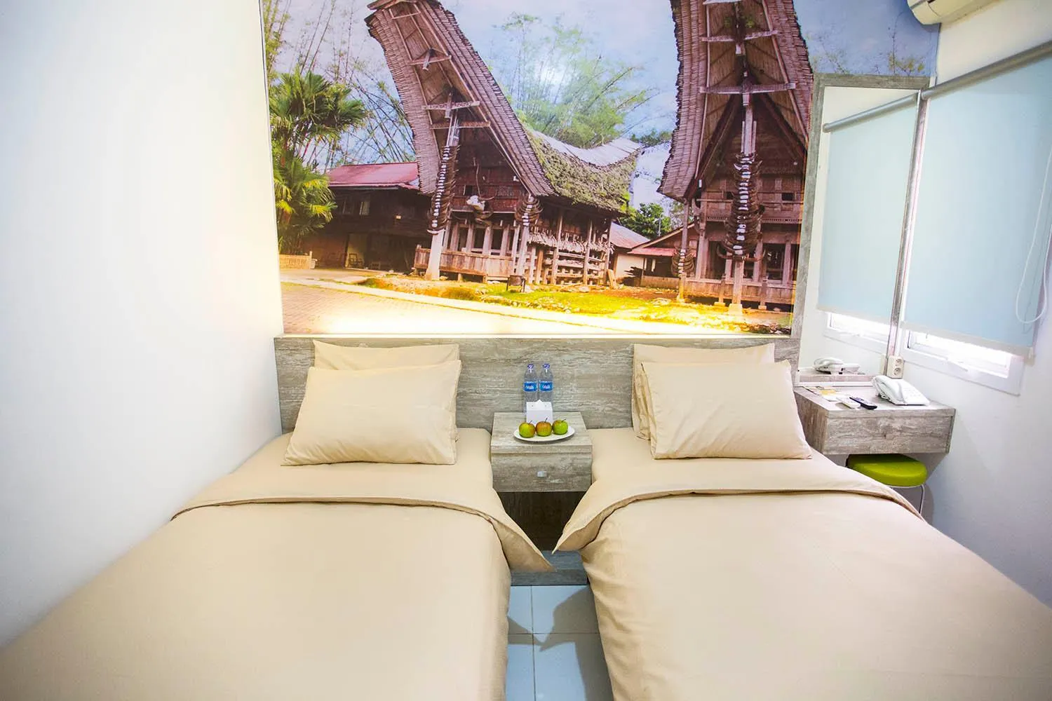 Bed in De Green Inn at Aeropolis