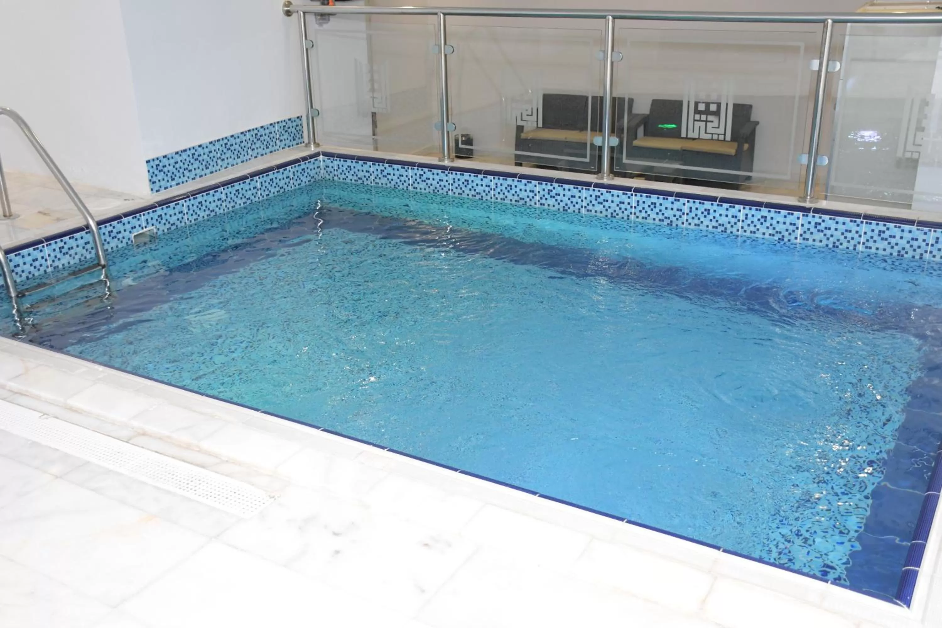 Swimming pool in شقق ارين المطار