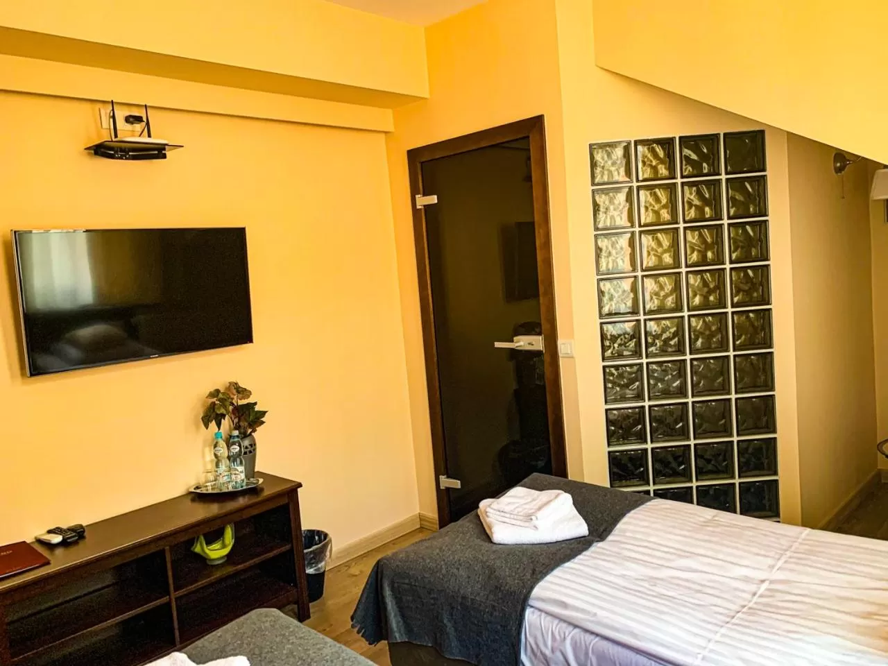 Bed in GRONO Apartamenty