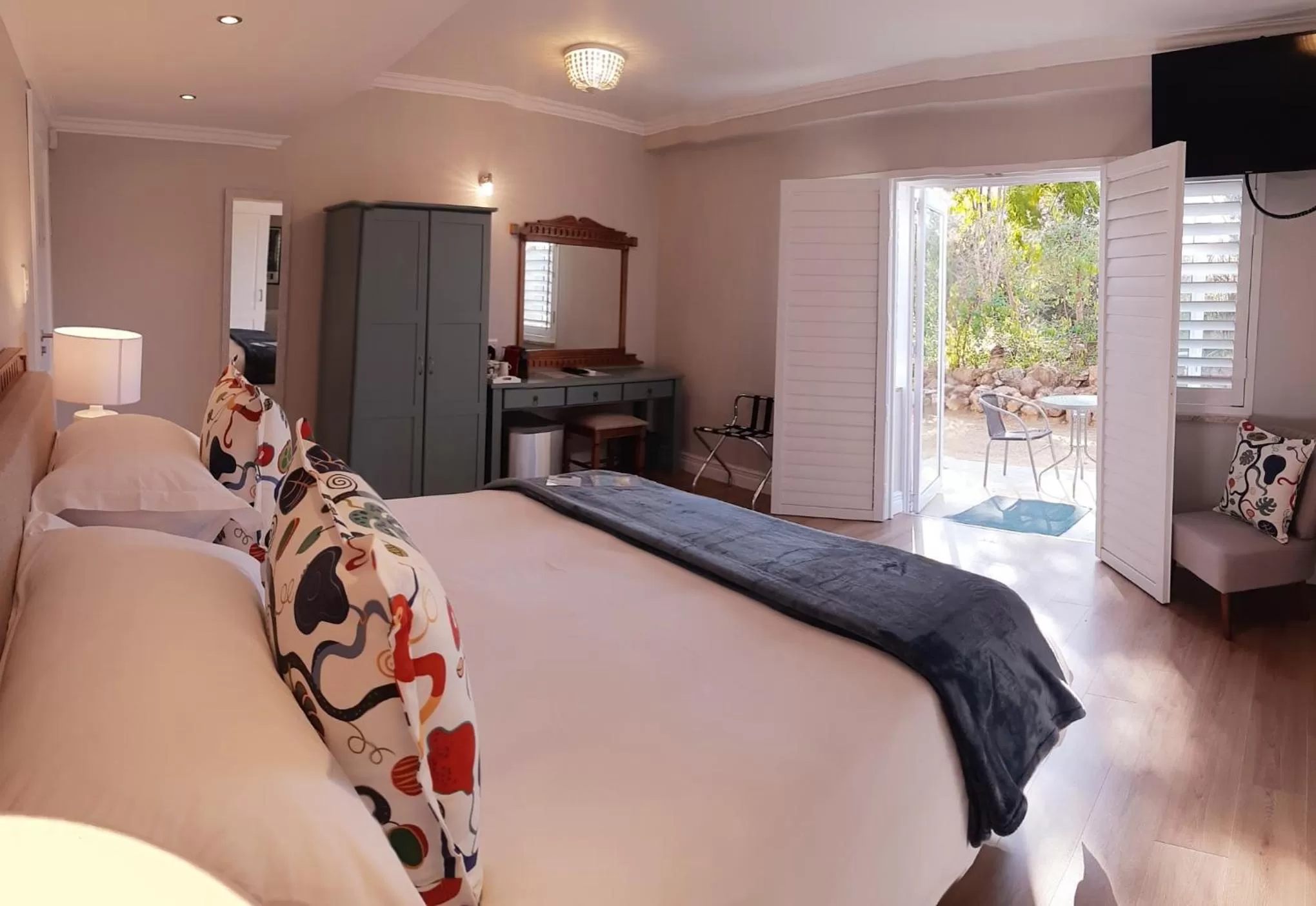 Photo of the whole room, Bed in Amberhall Guesthouse