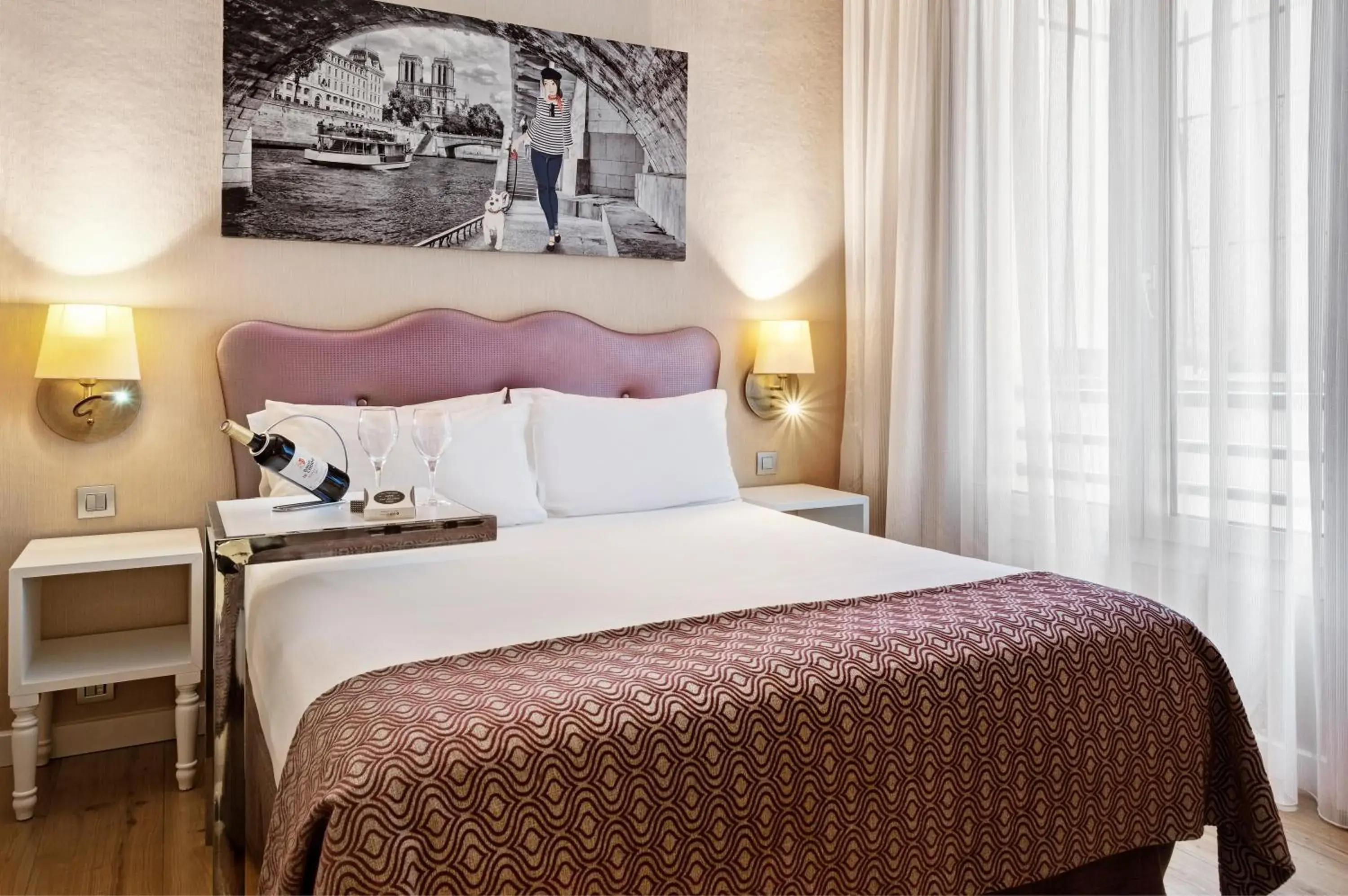 Standard Double or Twin Room in Exe Paris Centre Standard Double or Twin Room in Exe Paris Centre